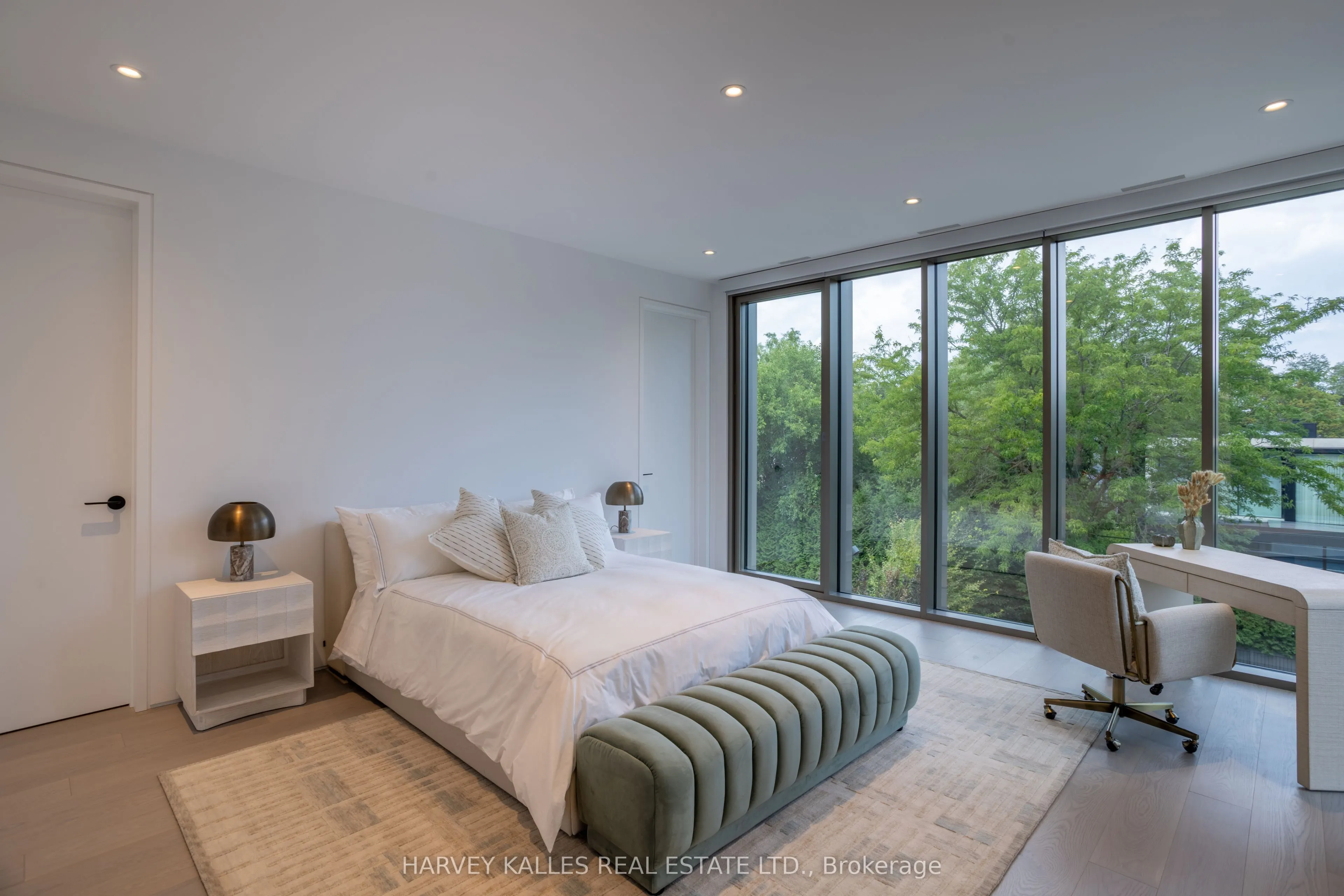 211 Dunvegan Road