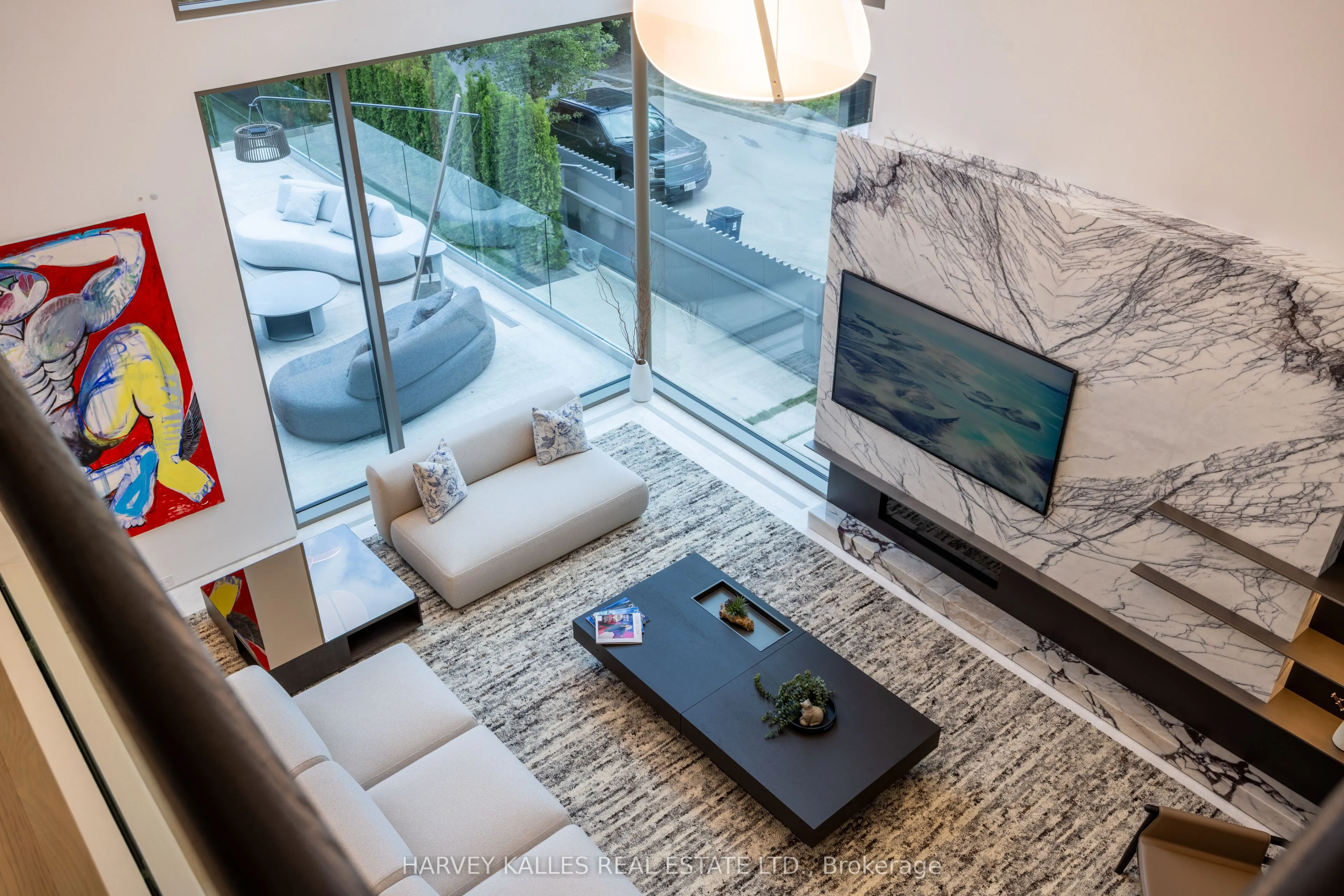 211 Dunvegan Road