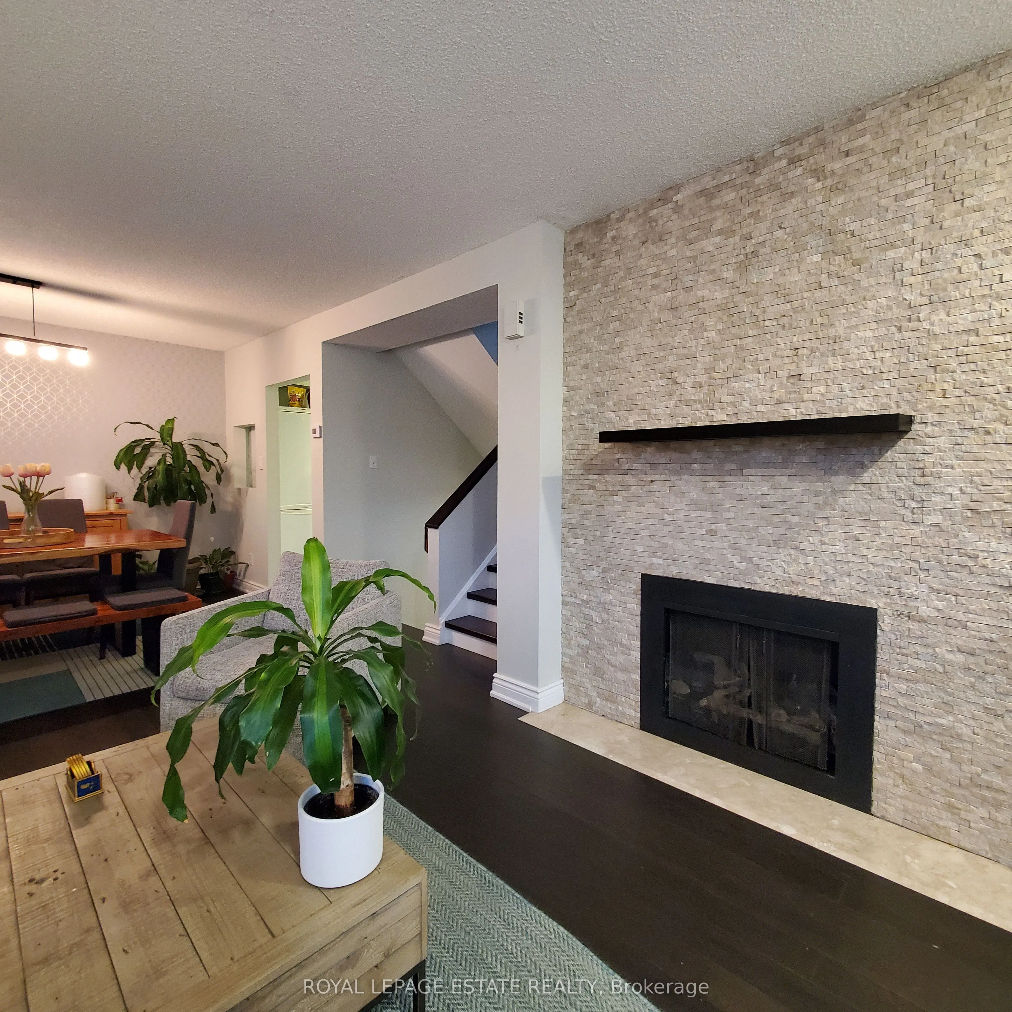 73 Upper Canada Drive, #Th1