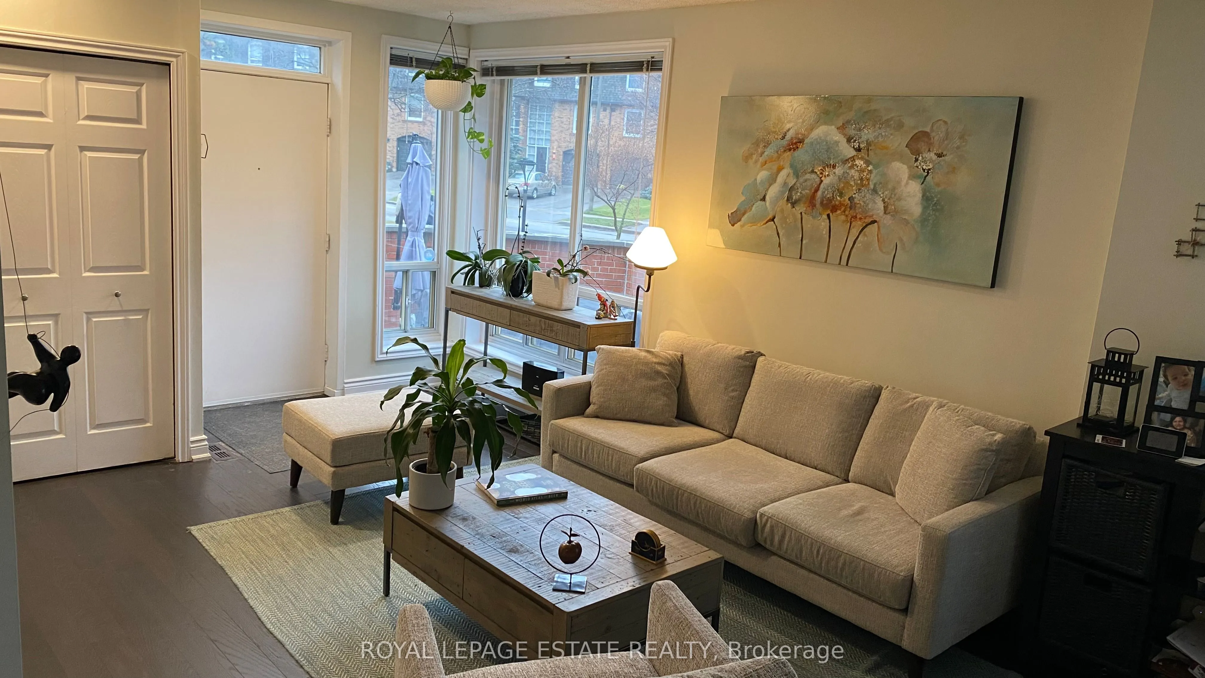 73 Upper Canada Drive, #Th1