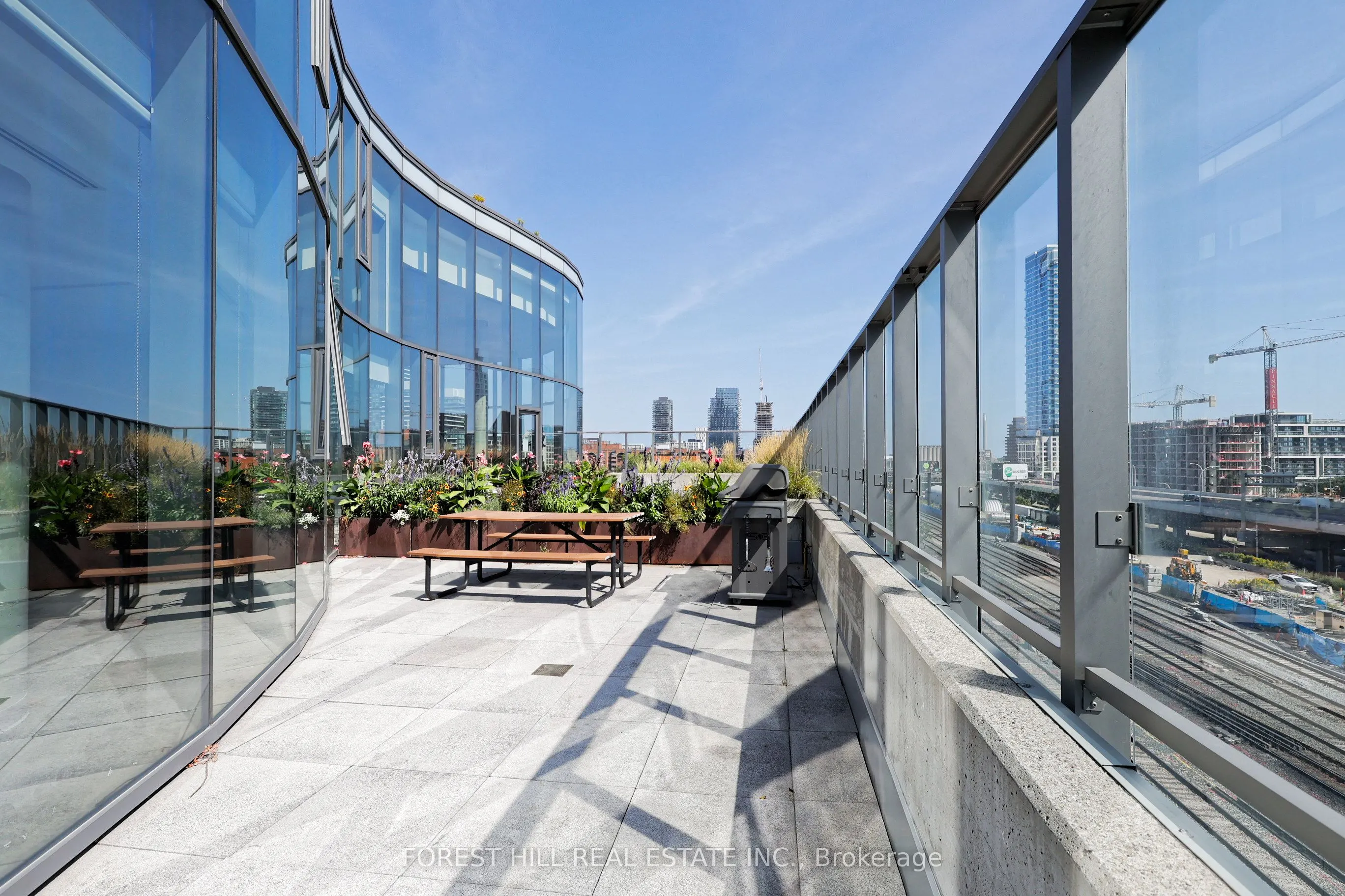 1 MARKET Street, #809