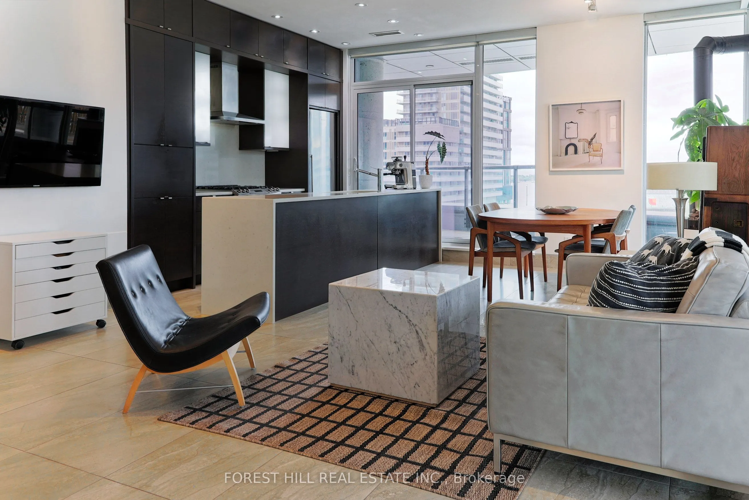 1 MARKET Street, #809