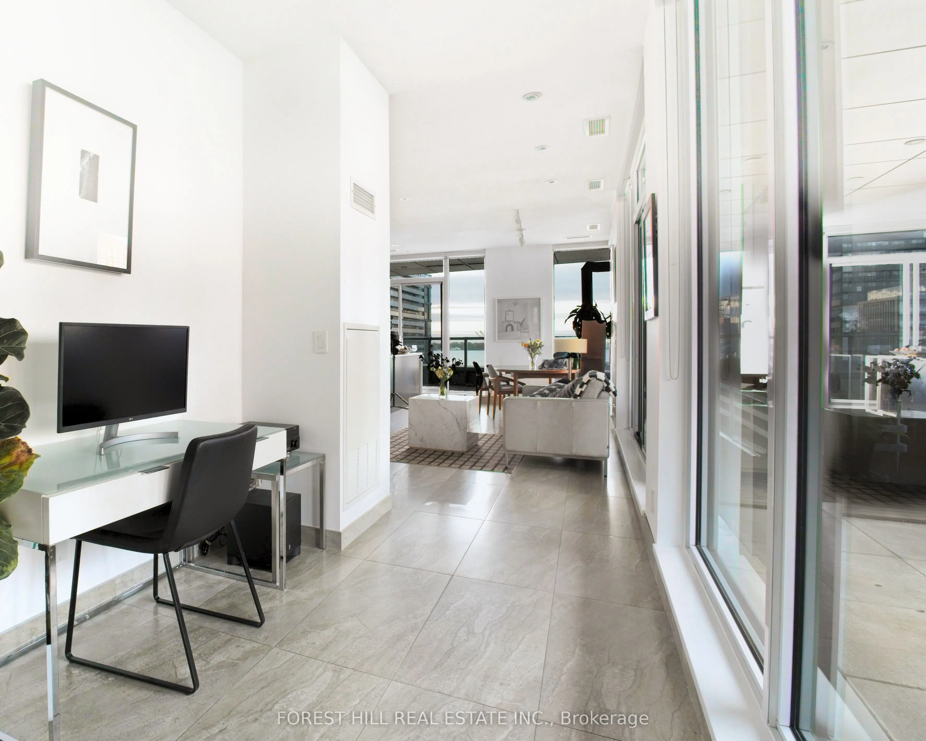 1 MARKET Street, #809