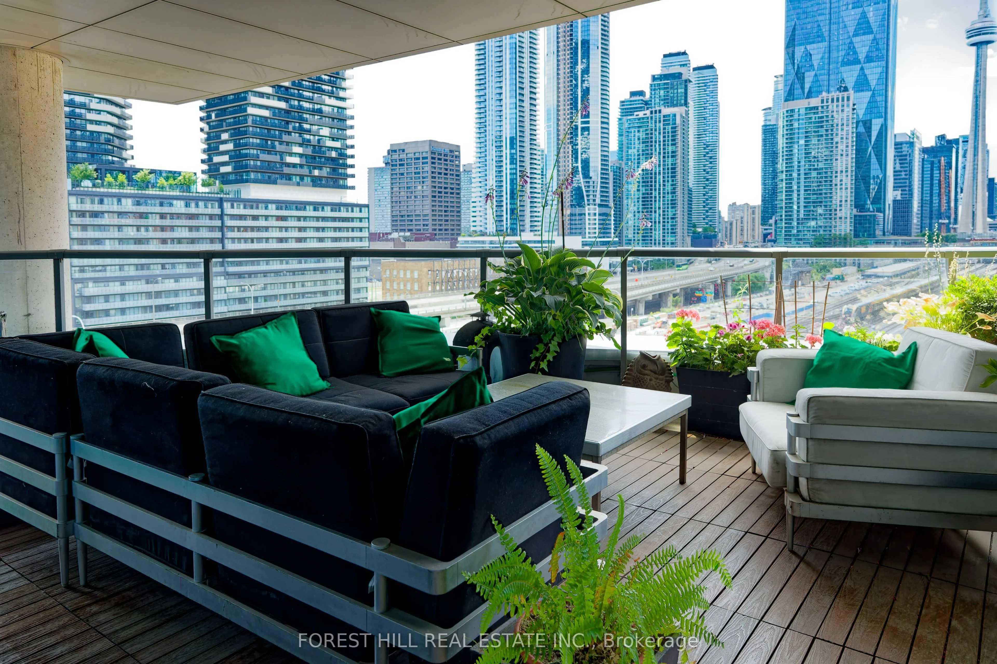 1 MARKET Street, #809