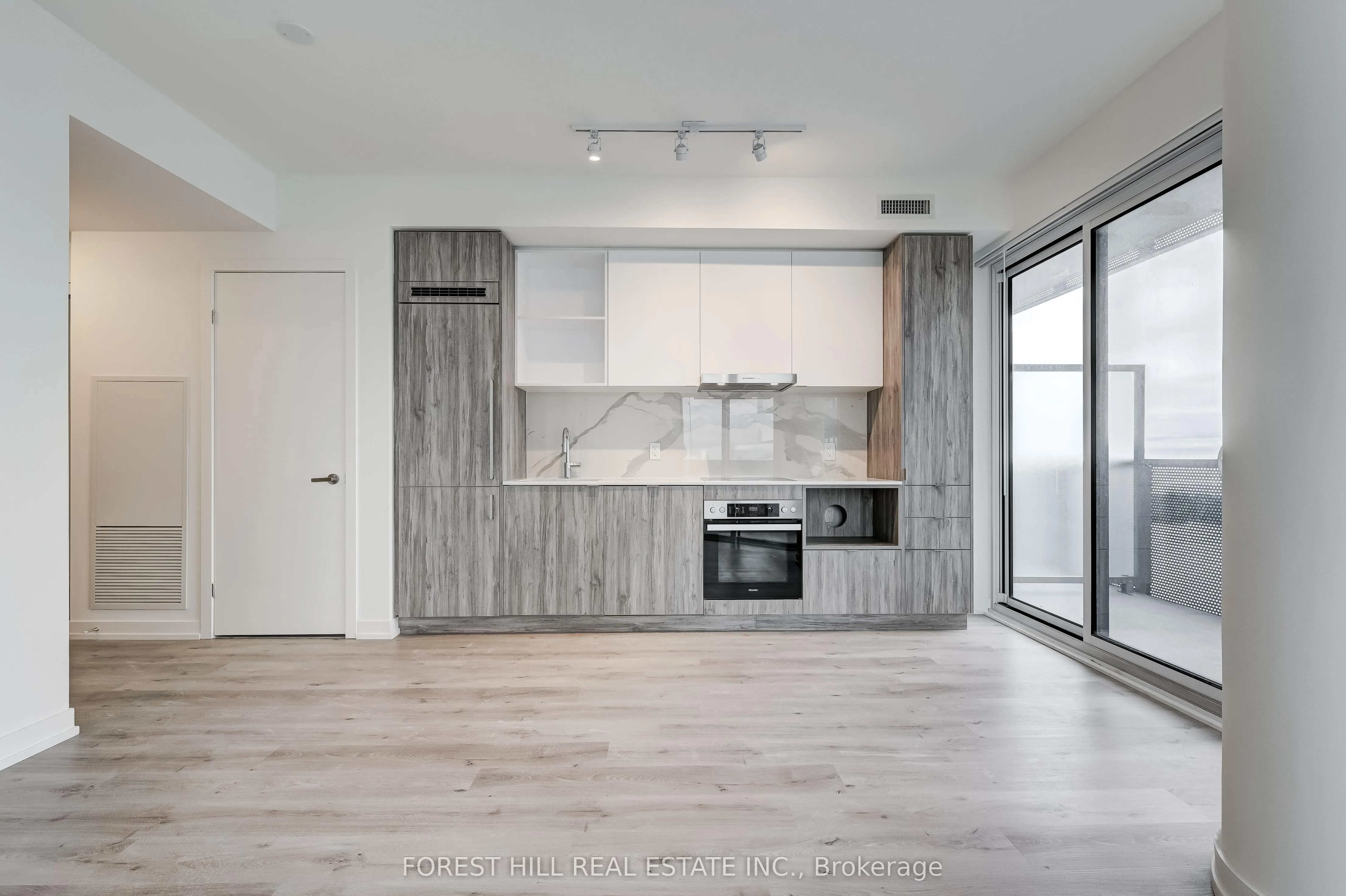 138 Downes Street, #7111