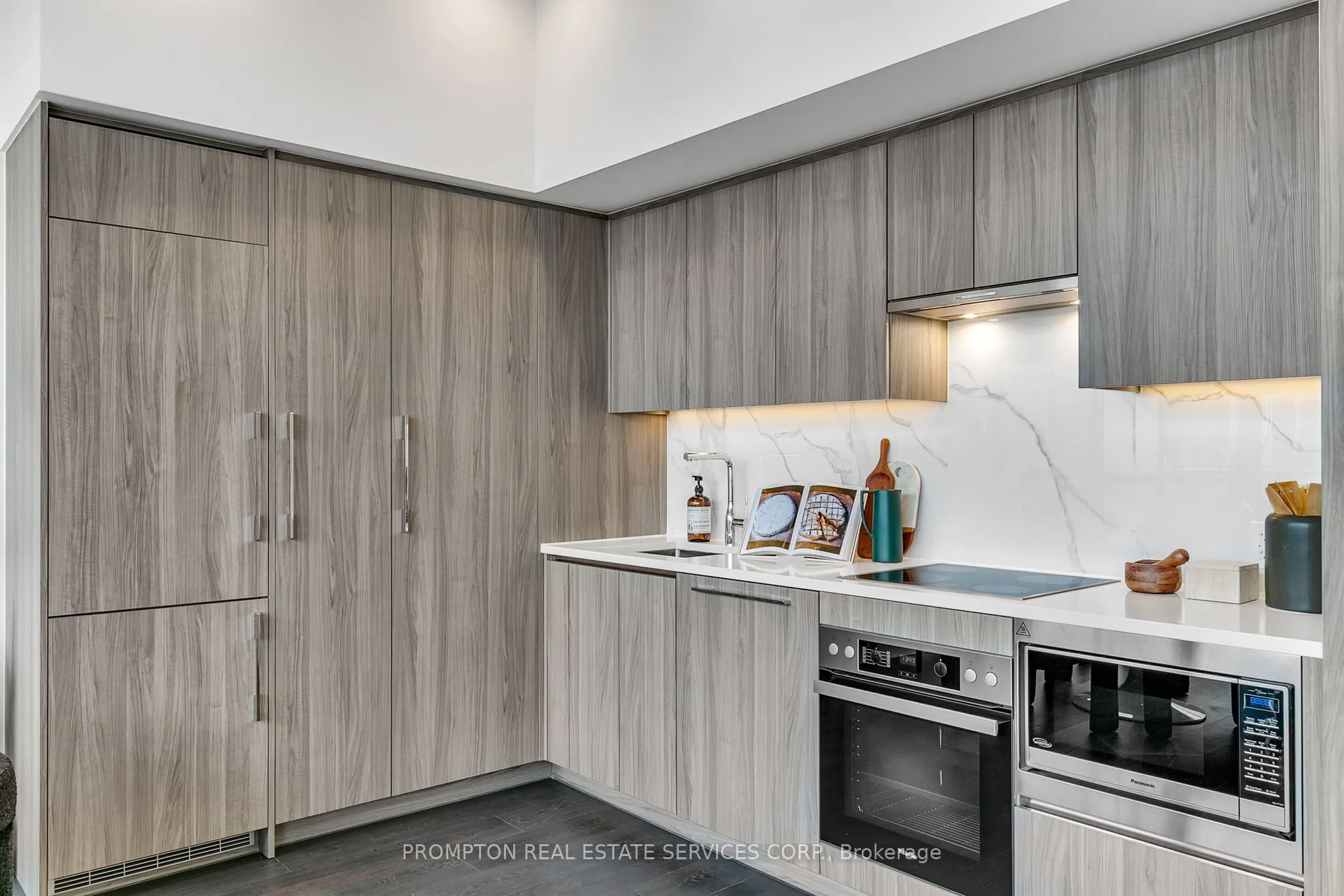38 Widmer Street, #PH 5102