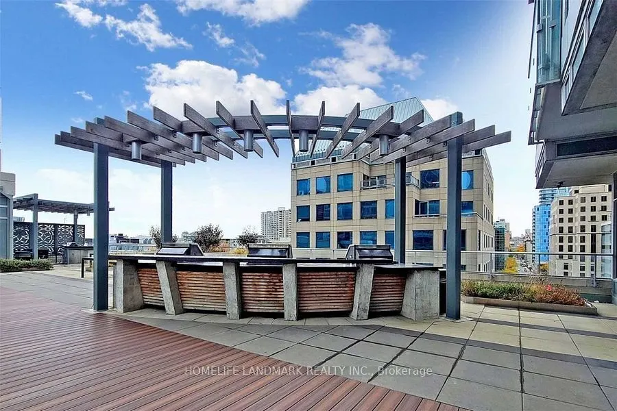 199 Richmond Street W, #2009