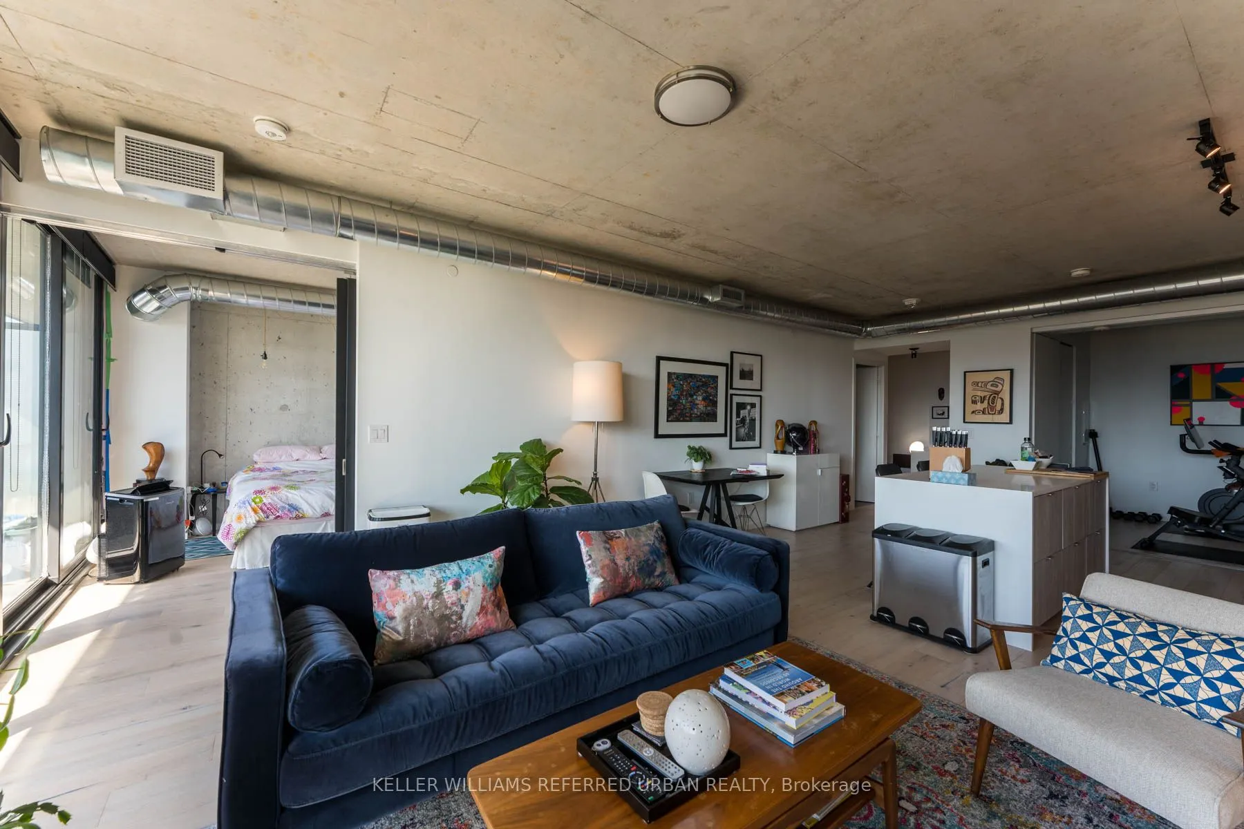 21 Lawren Harris Square, #807