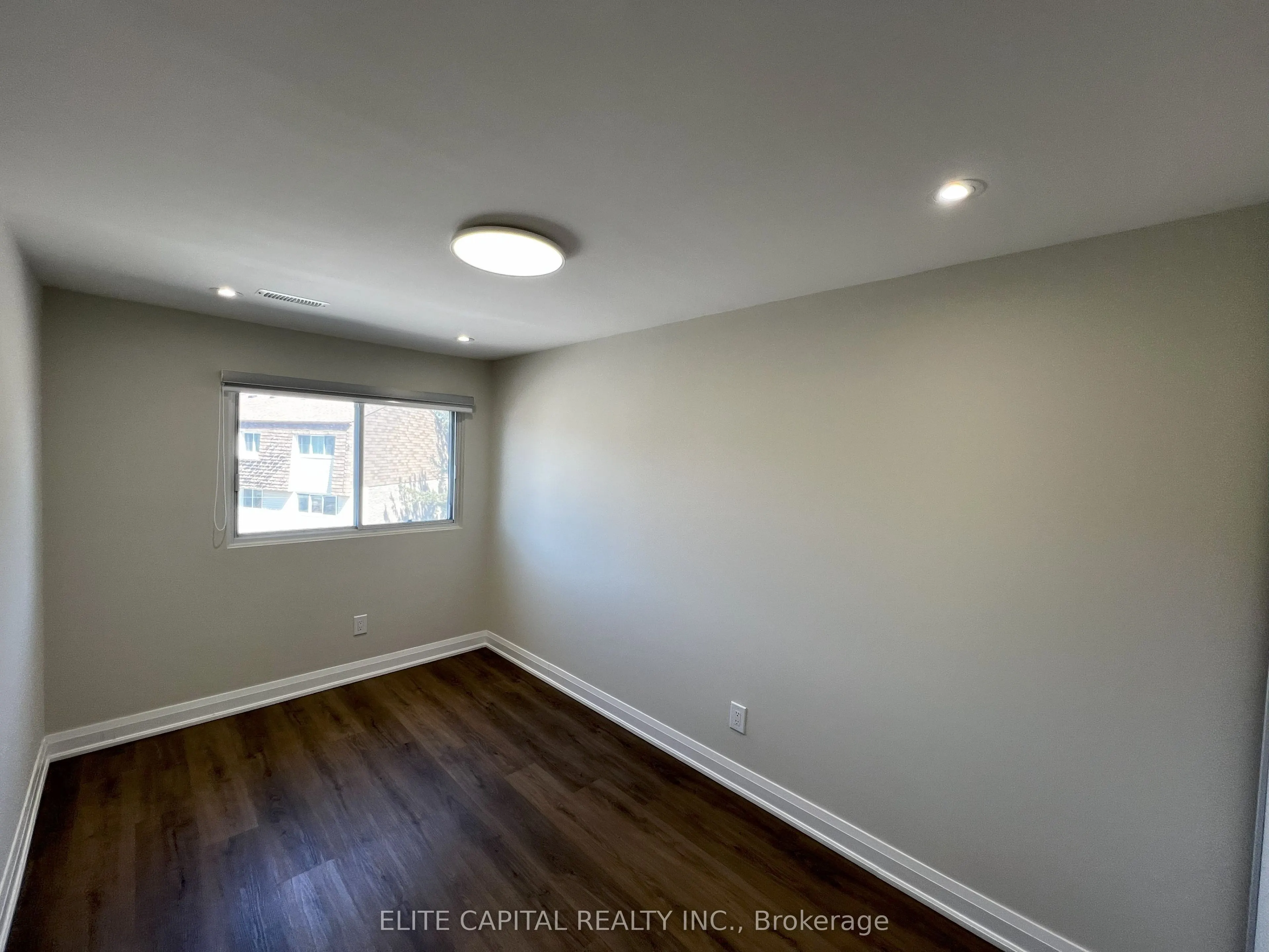 15 Jenny Wren Way, #16
