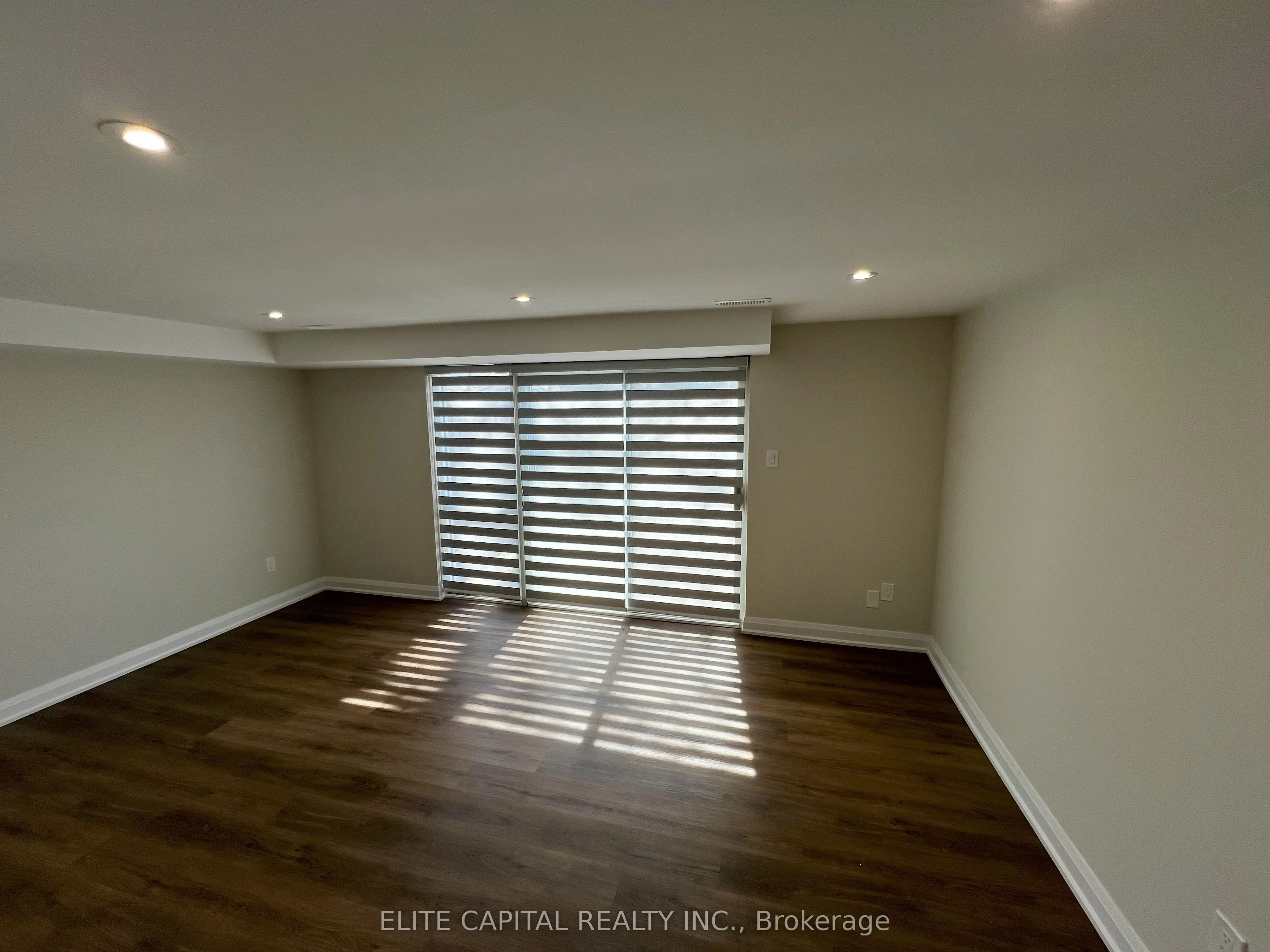 15 Jenny Wren Way, #16