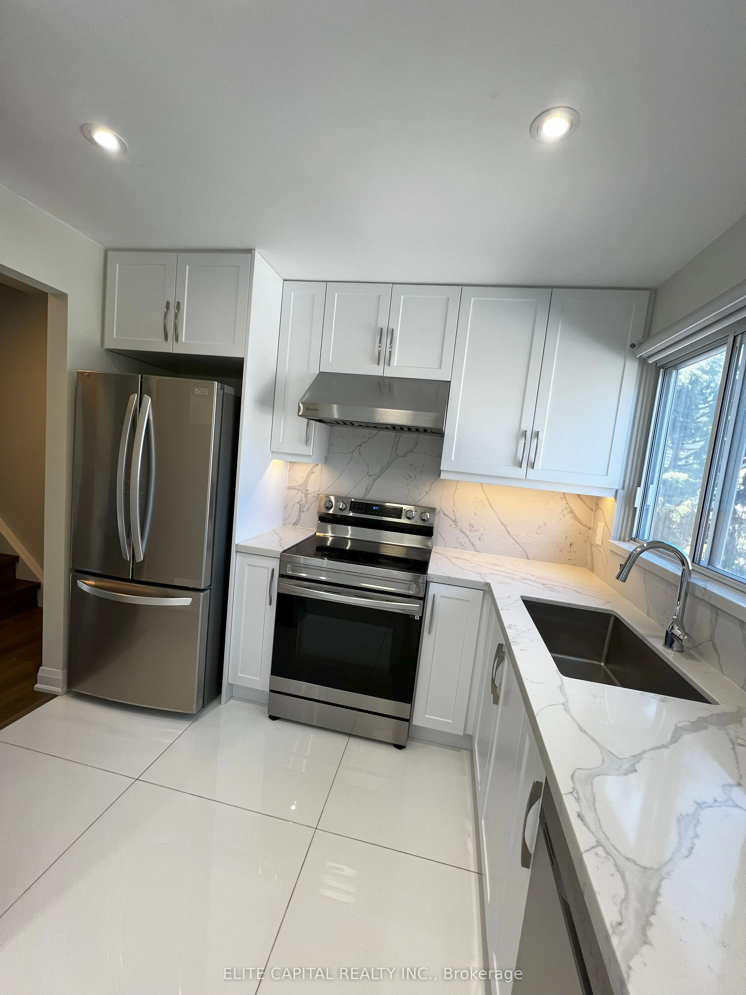 15 Jenny Wren Way, #16