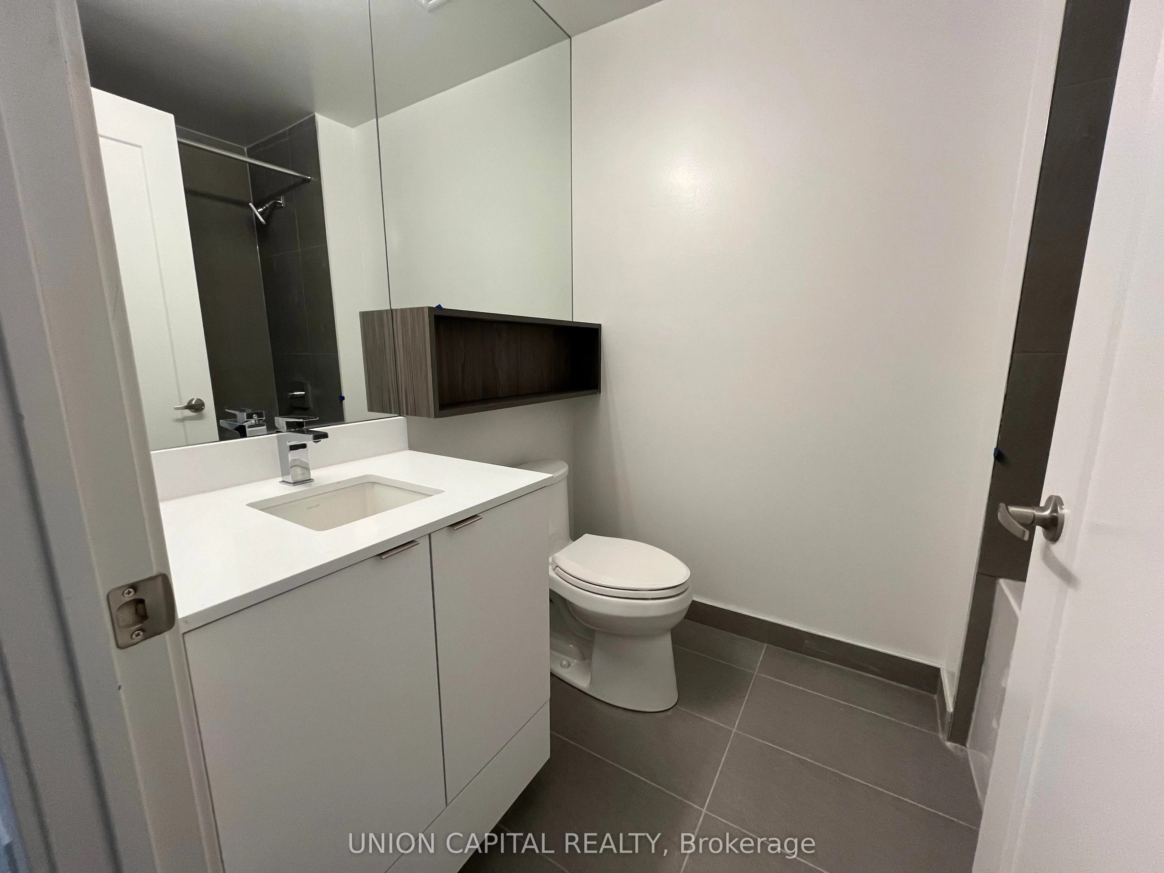 121 LOWER SHERBOURNE, #649