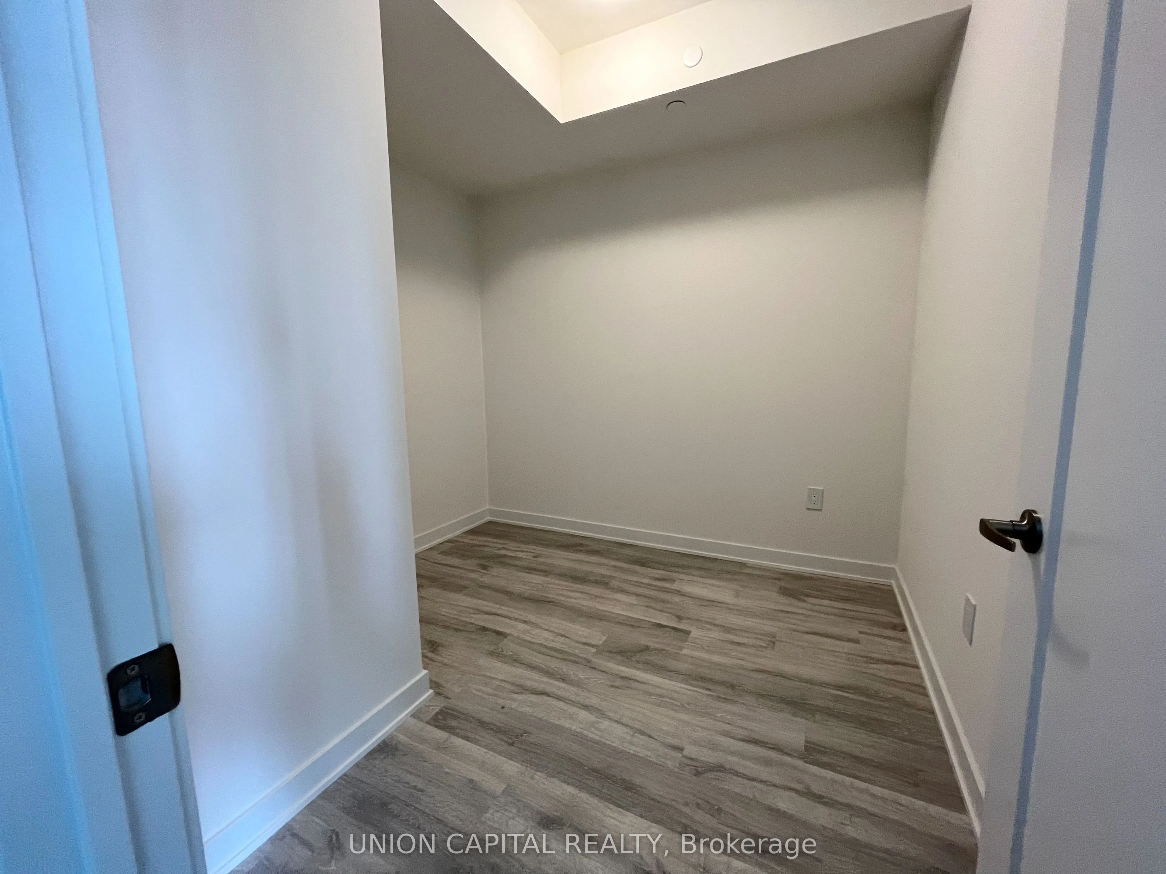121 LOWER SHERBOURNE, #649