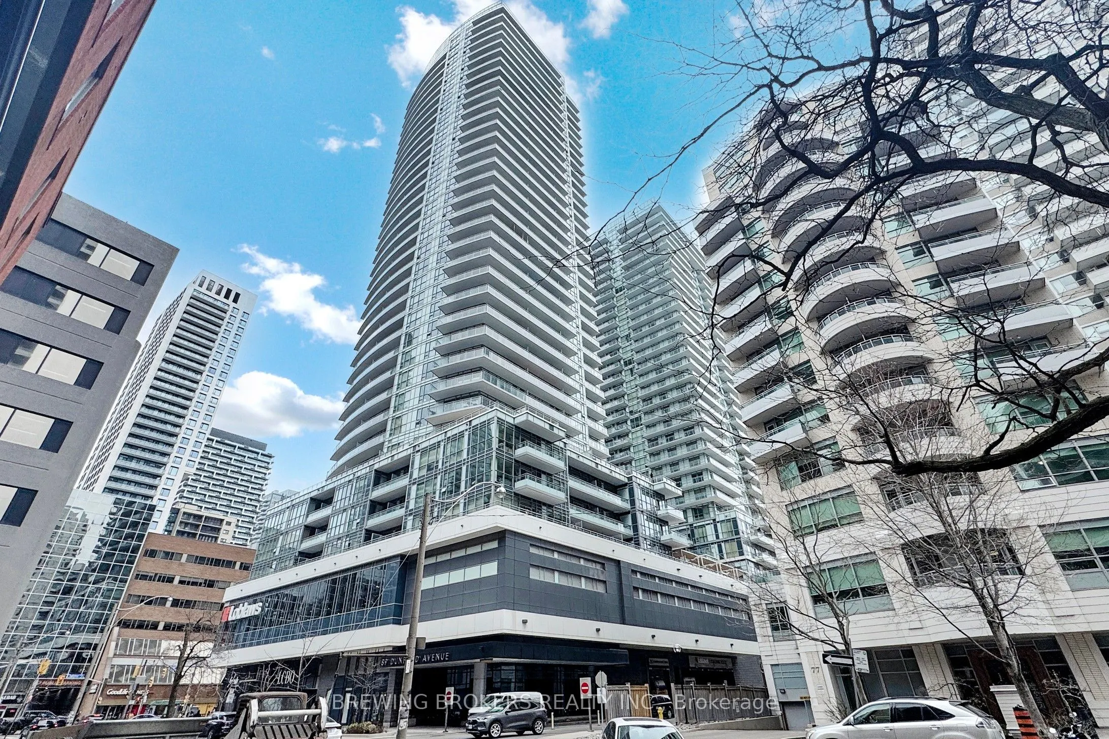 89 Dunfield Avenue, #902
