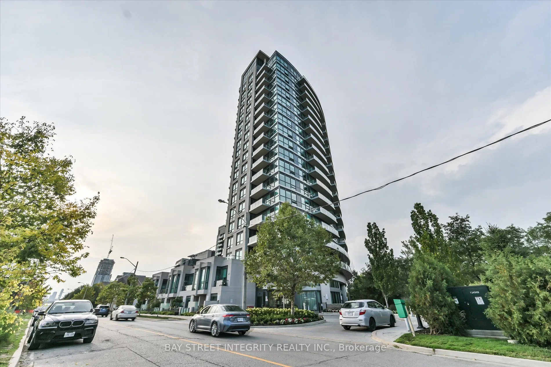 160 Vanderhoof Avenue, #415