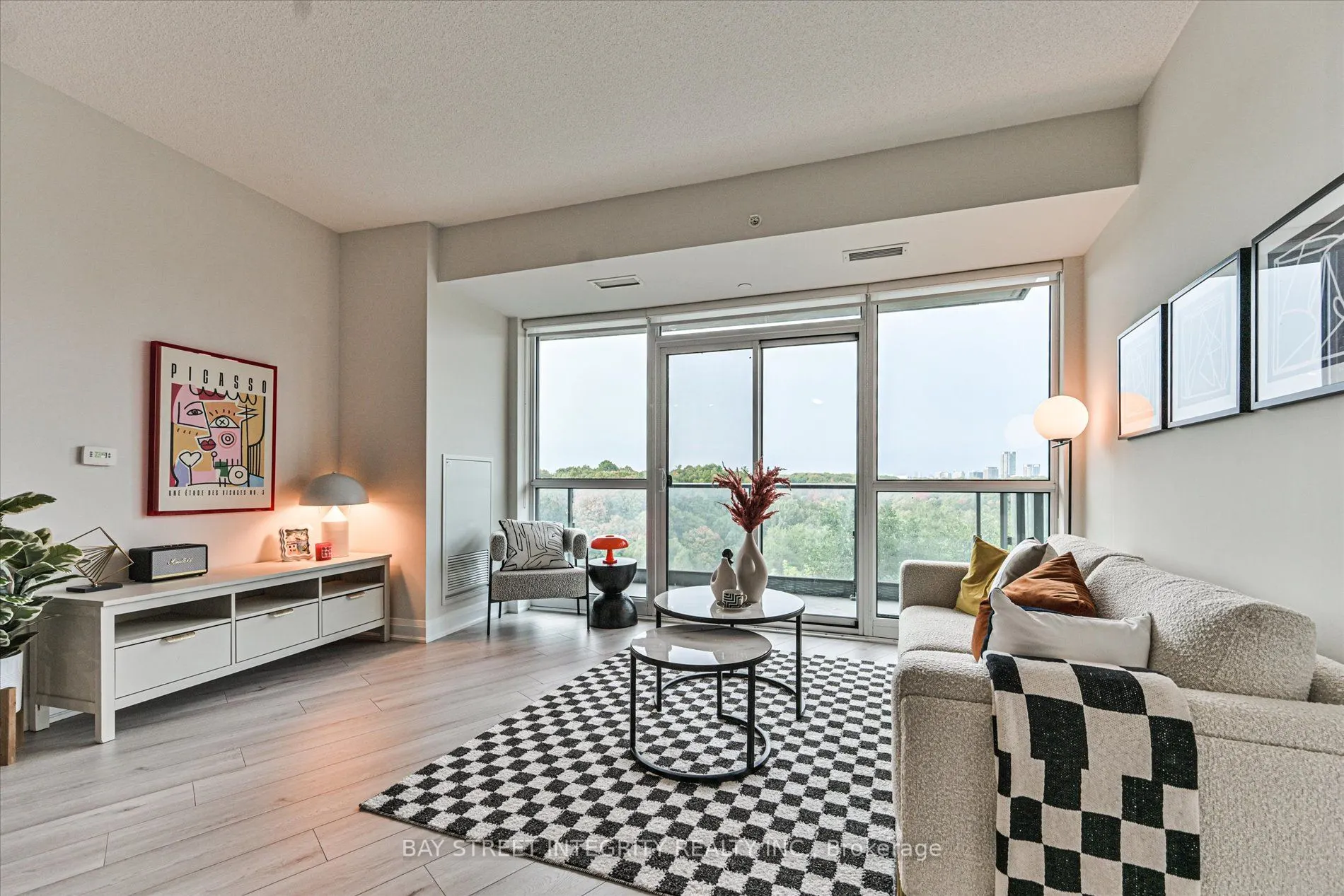 160 Vanderhoof Avenue, #415
