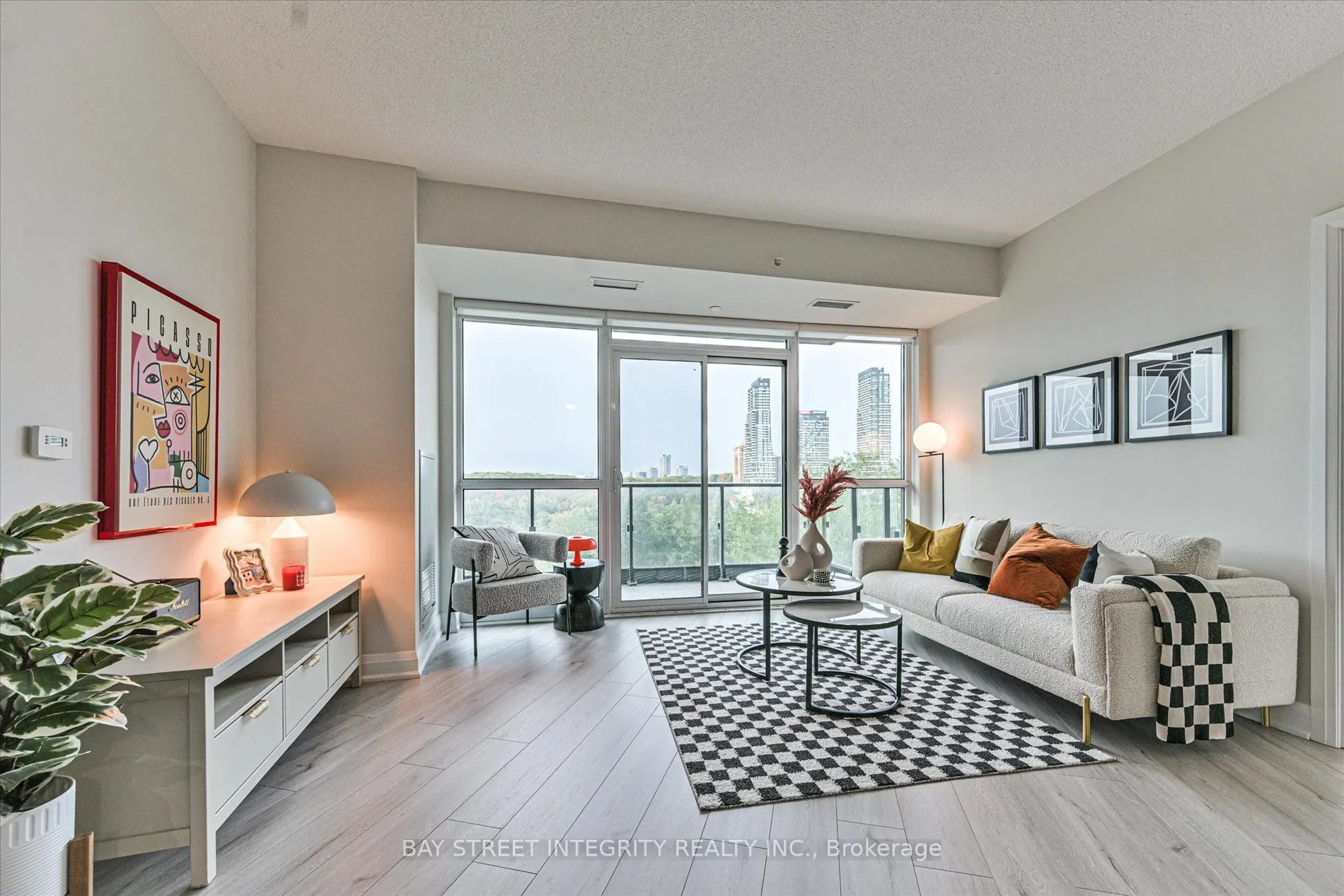 160 Vanderhoof Avenue, #415