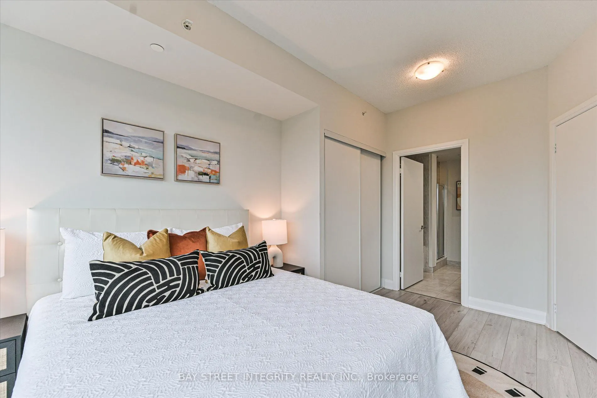 160 Vanderhoof Avenue, #415