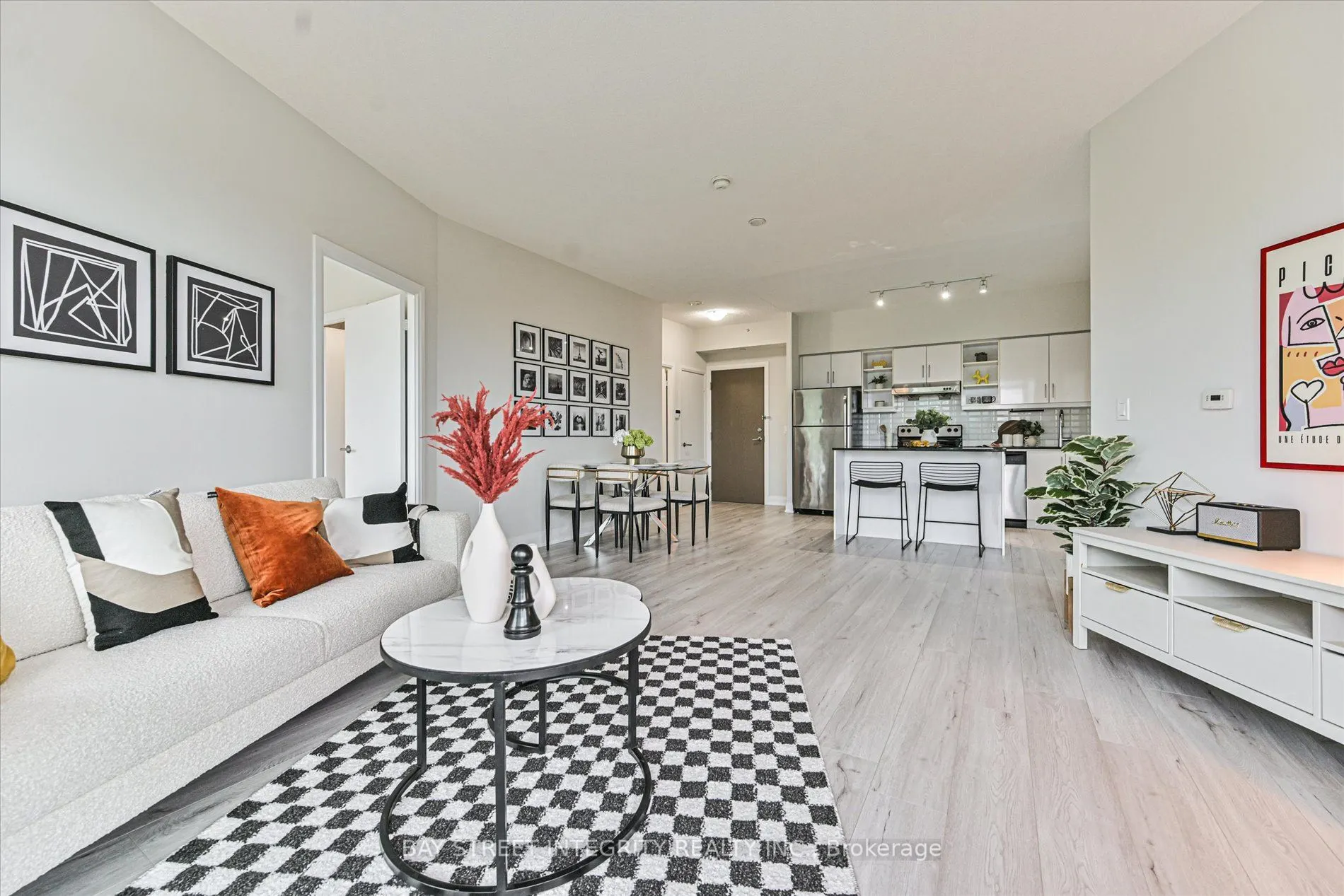 160 Vanderhoof Avenue, #415