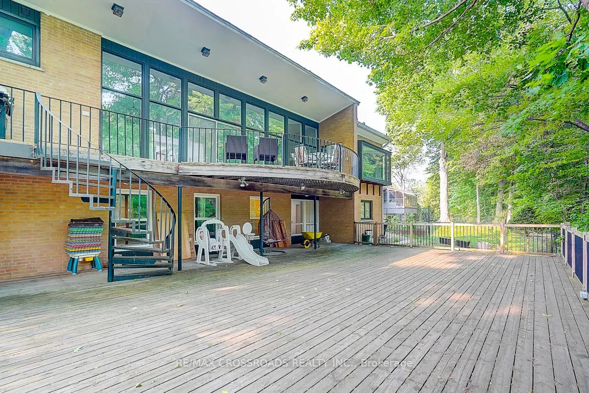 53 Forest Grove Drive