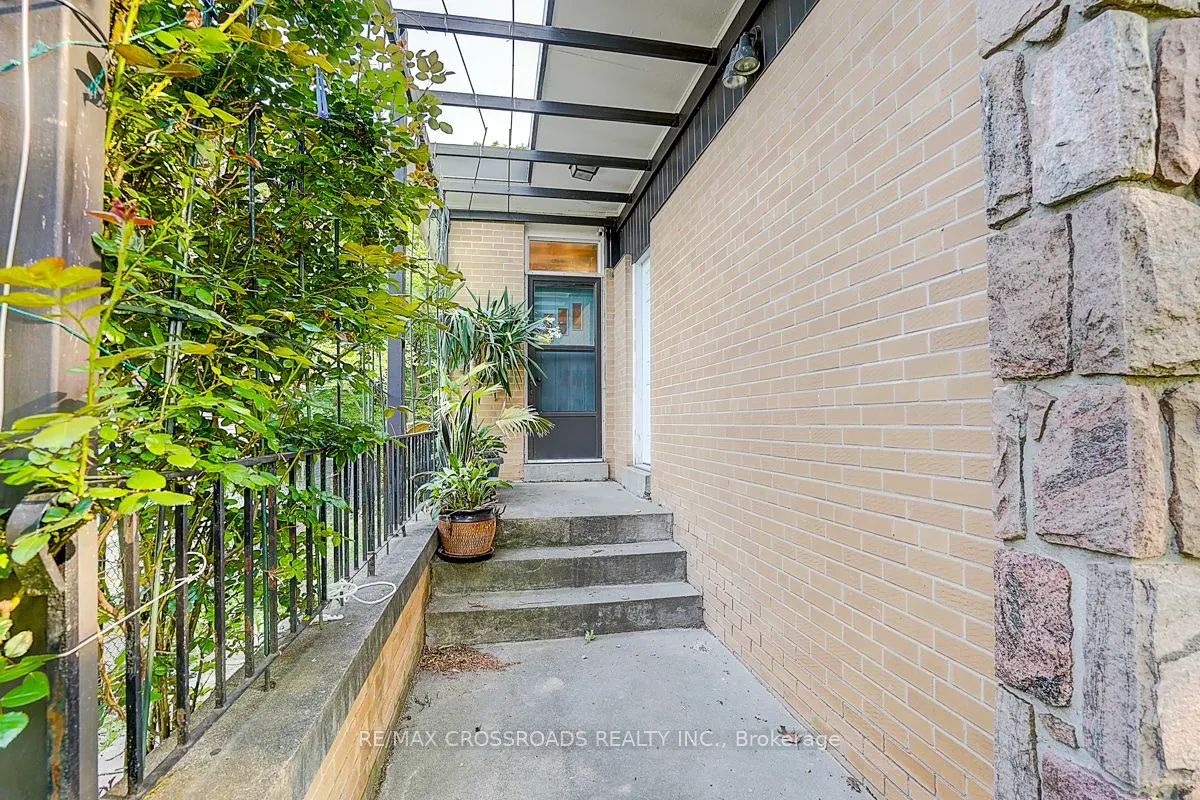 53 Forest Grove Drive