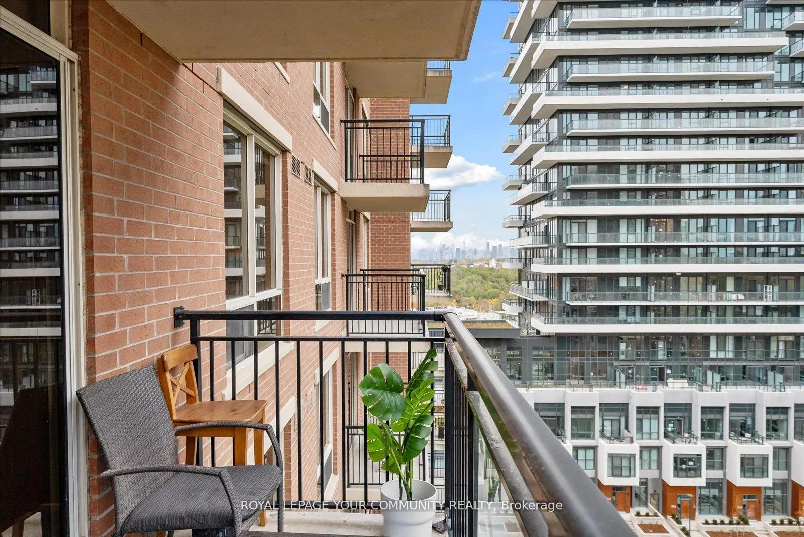 1103 Leslie Street, #1006