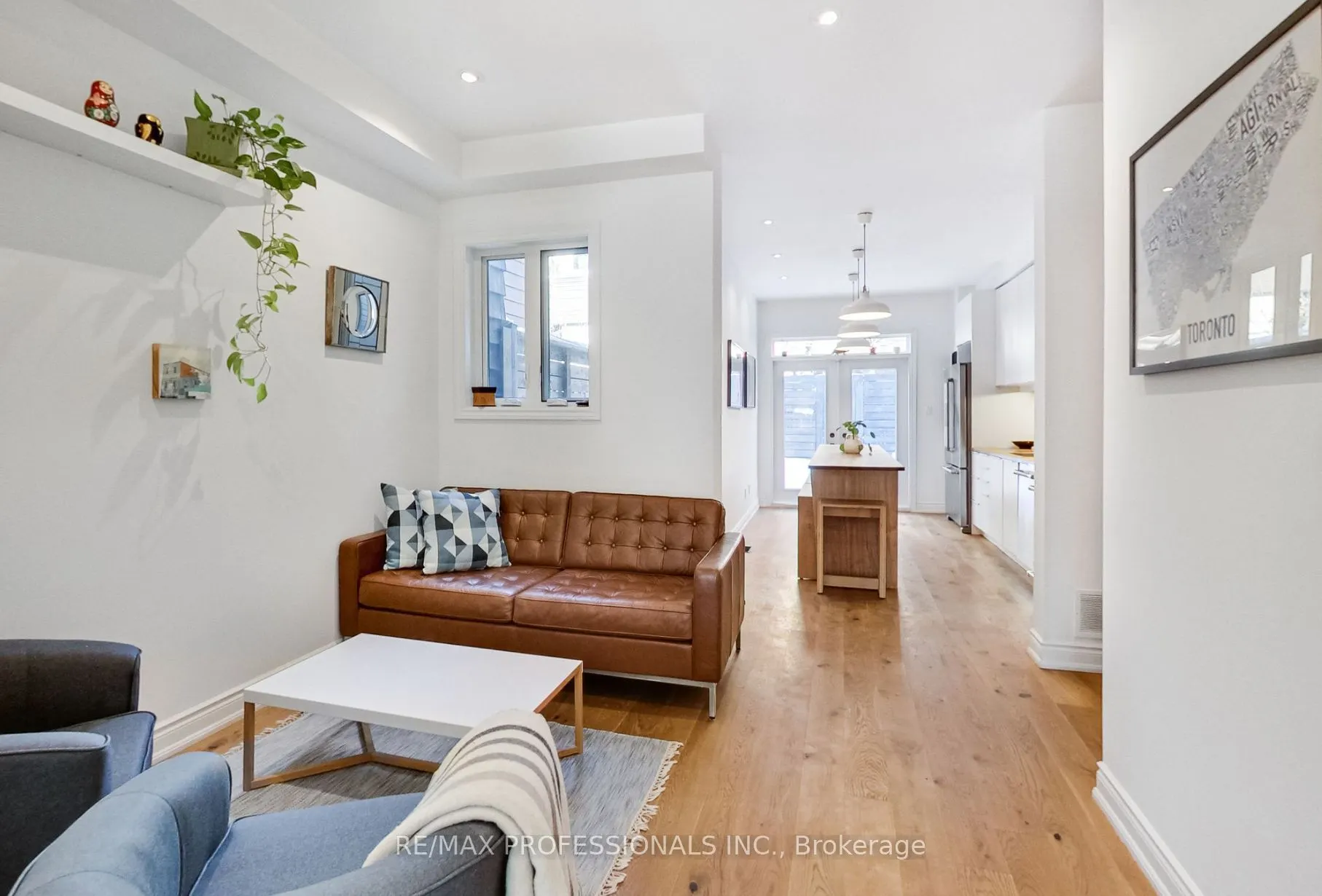 141 Claremont Street E, #Main & Lower
