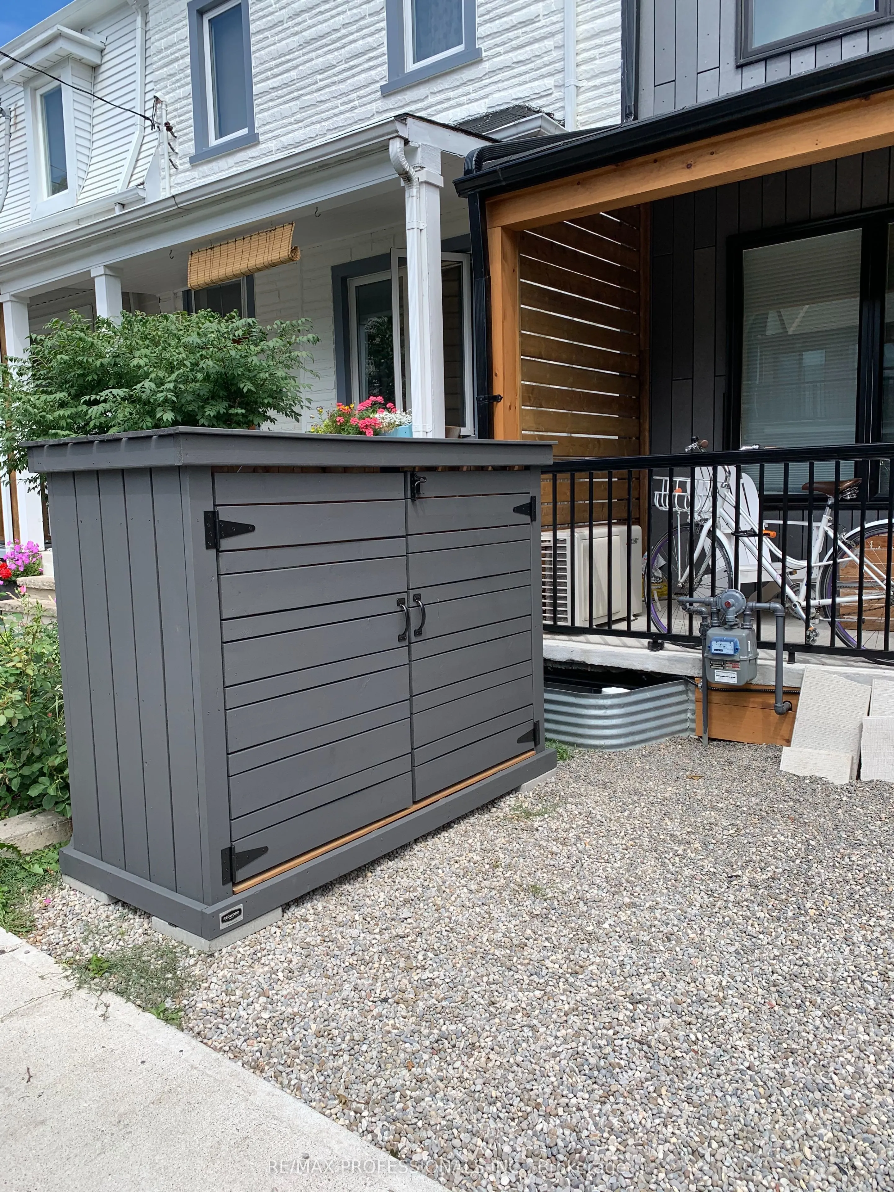 141 Claremont Street E, #Main & Lower