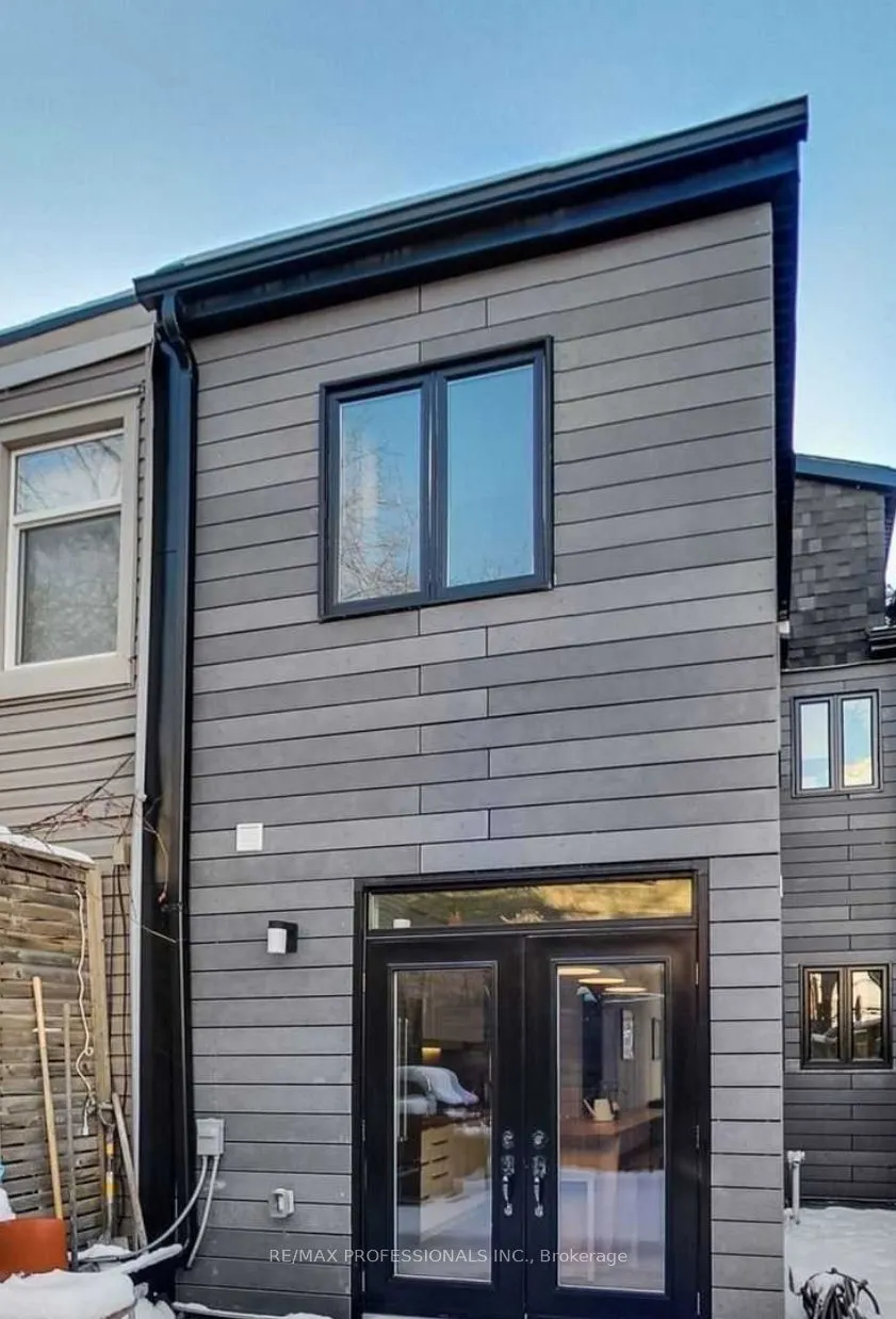 141 Claremont Street E, #Main & Lower