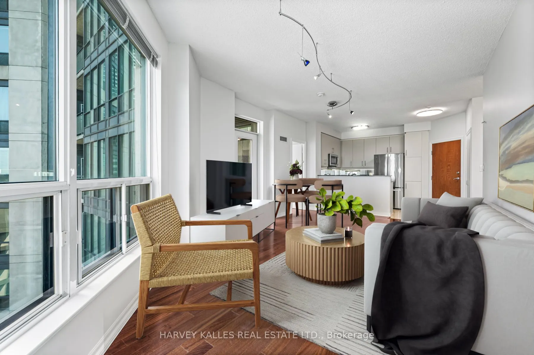 300 Bloor Street E, #1703