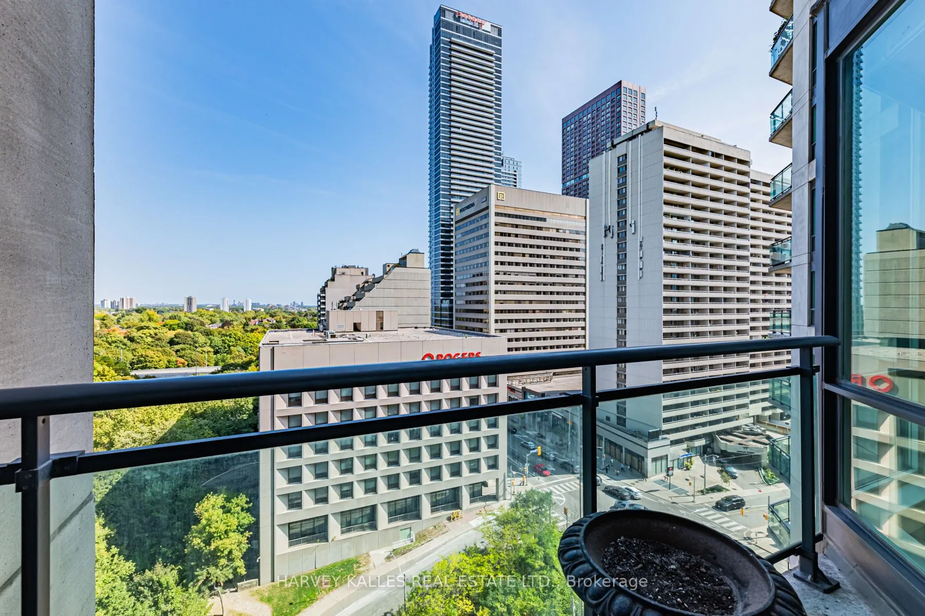 300 Bloor Street E, #1703
