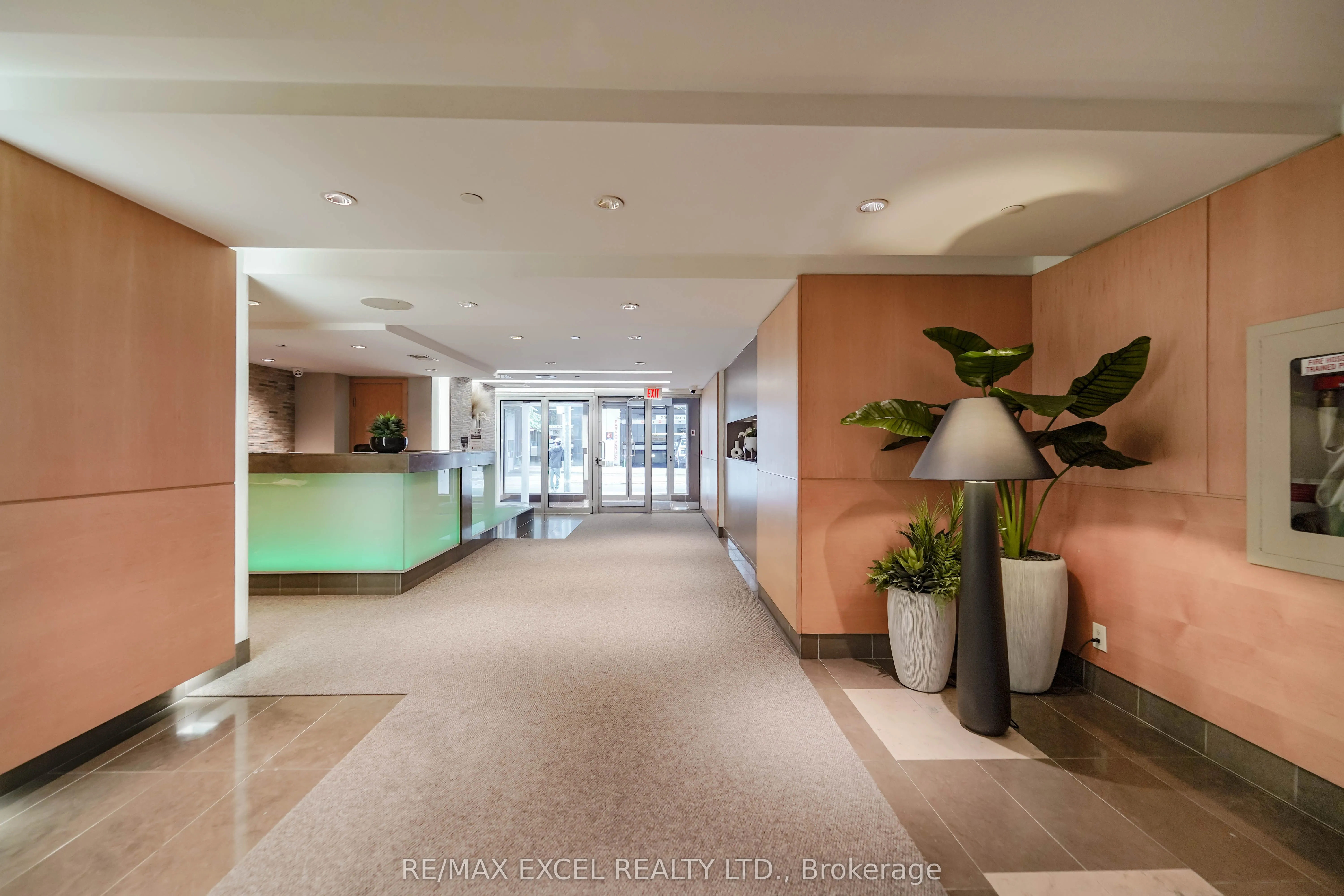 220 Victoria Street, #1205
