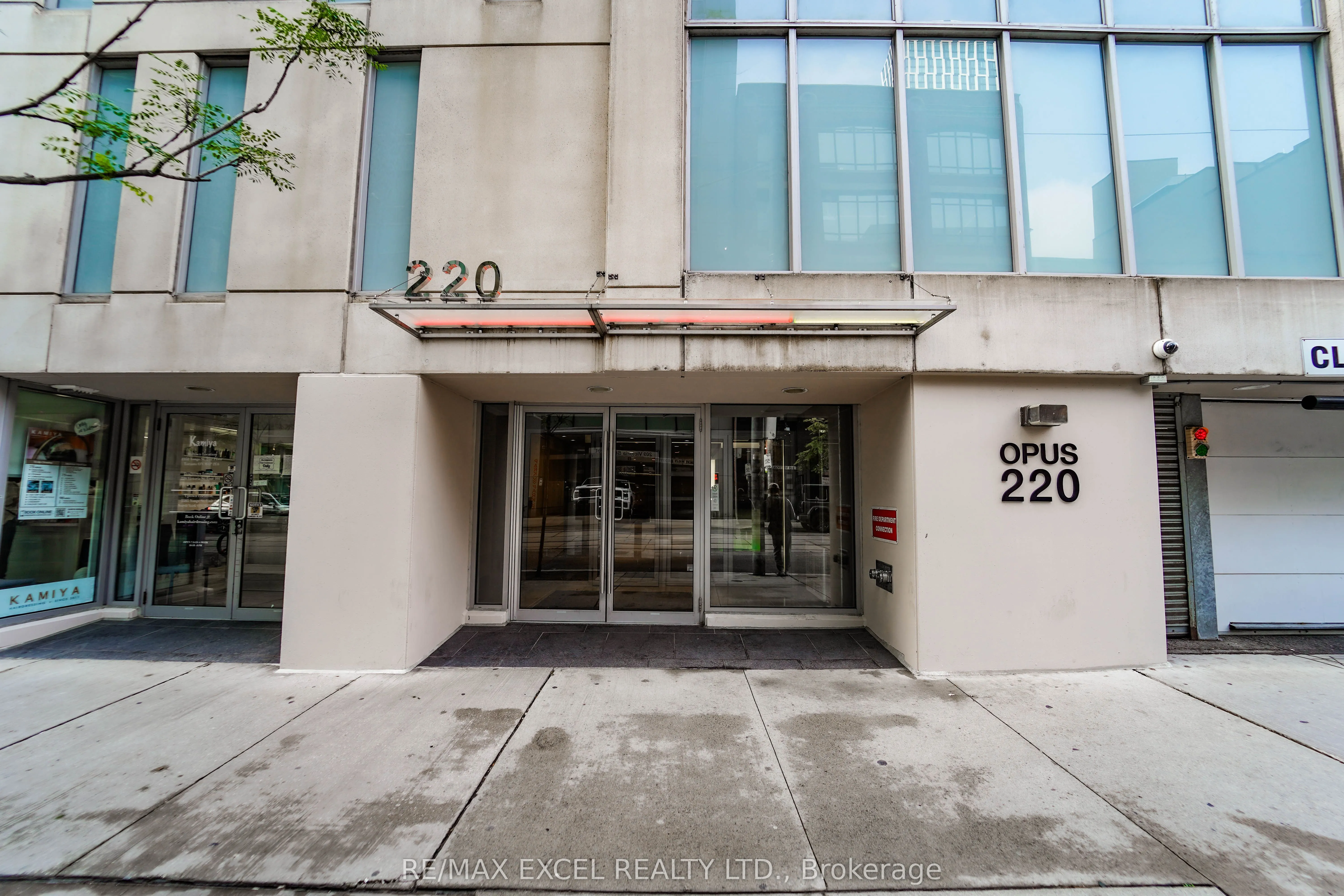 220 Victoria Street, #1205