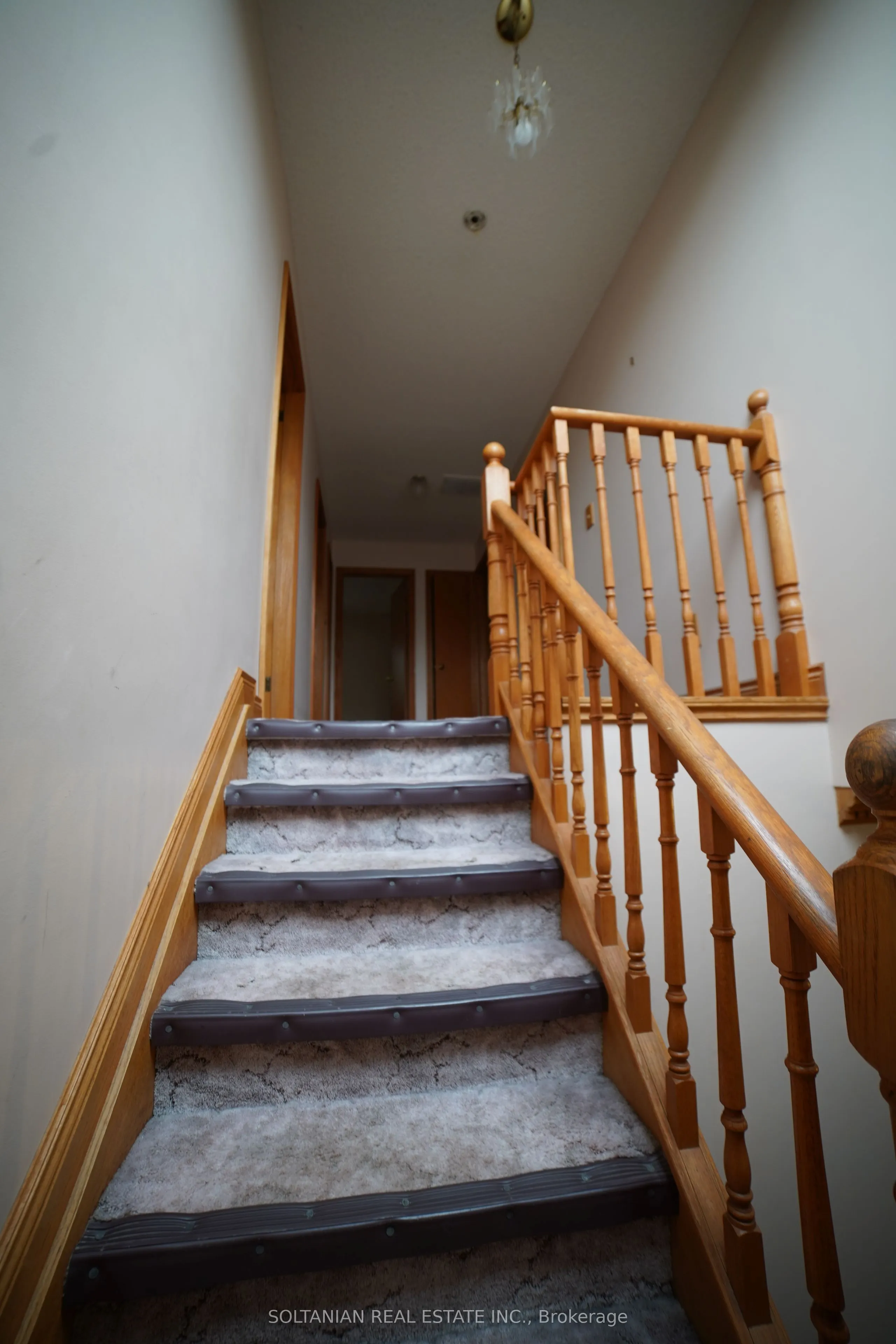 232 Finch Avenue W