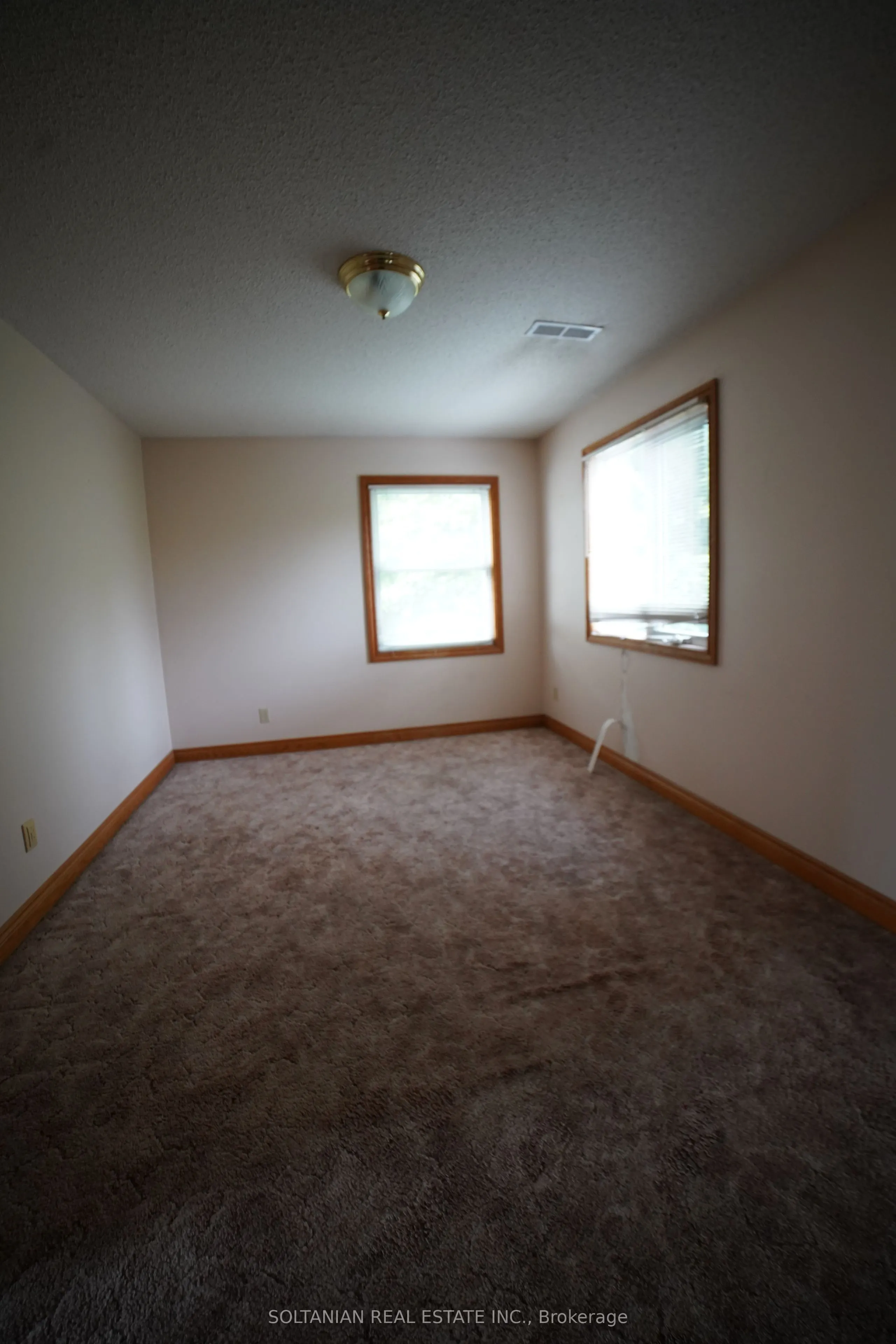 232 Finch Avenue W