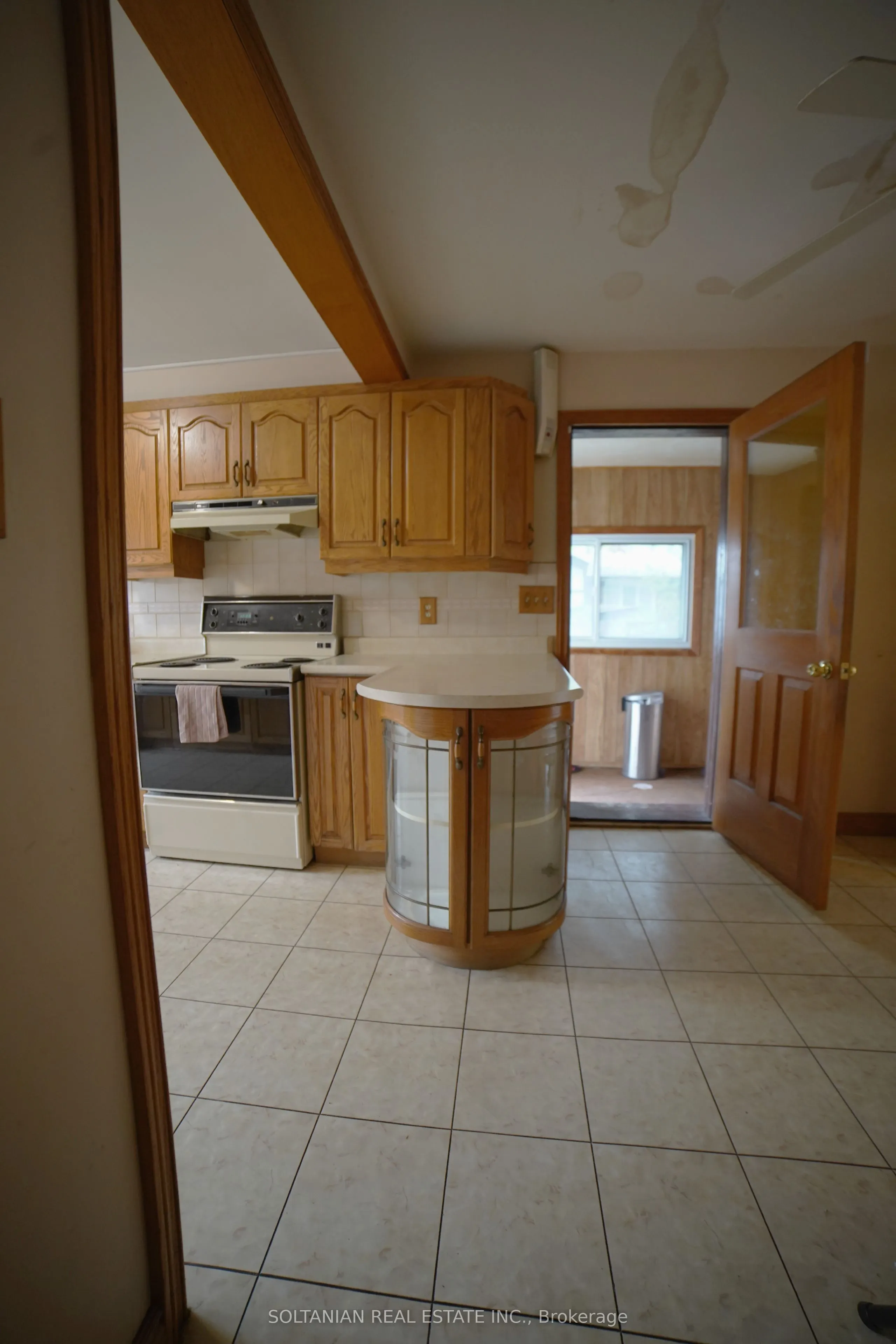 232 Finch Avenue W