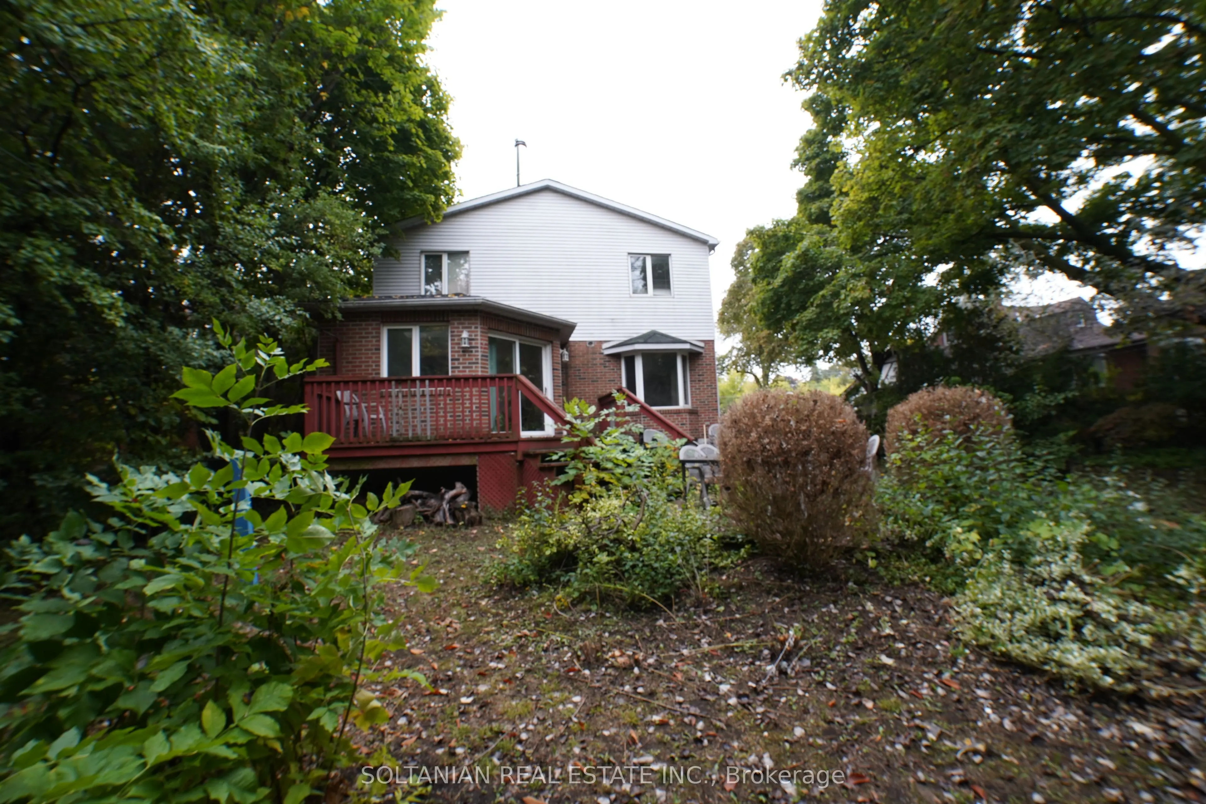 232 Finch Avenue W
