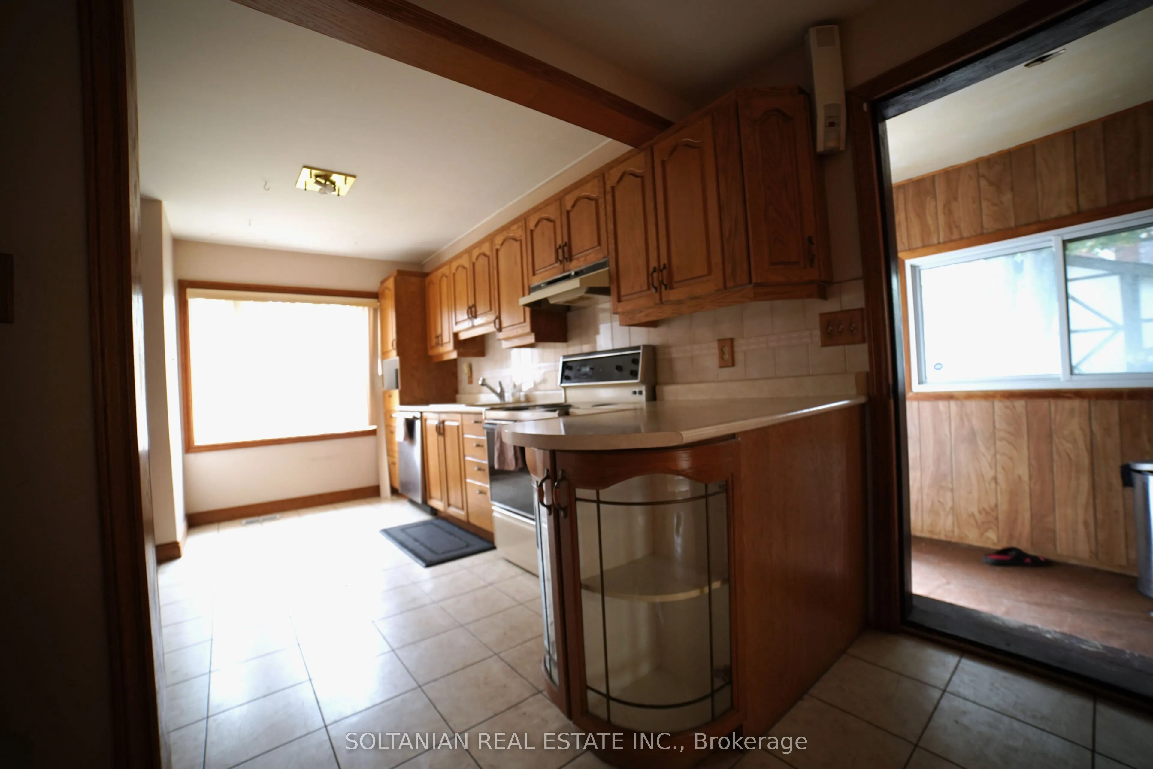 232 Finch Avenue W
