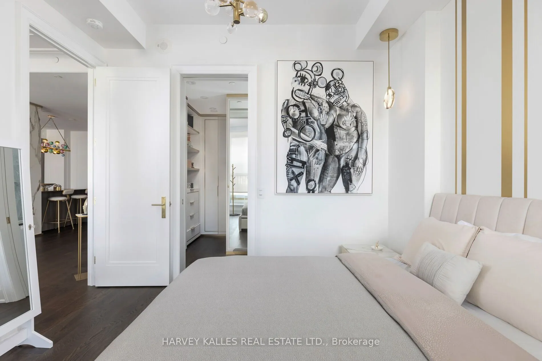 151 Avenue Road, #805