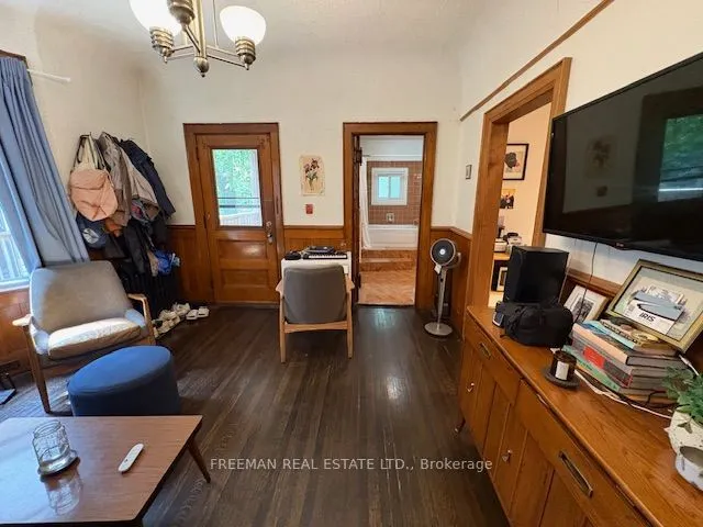 88 Albany Avenue, #Main Floor Garden