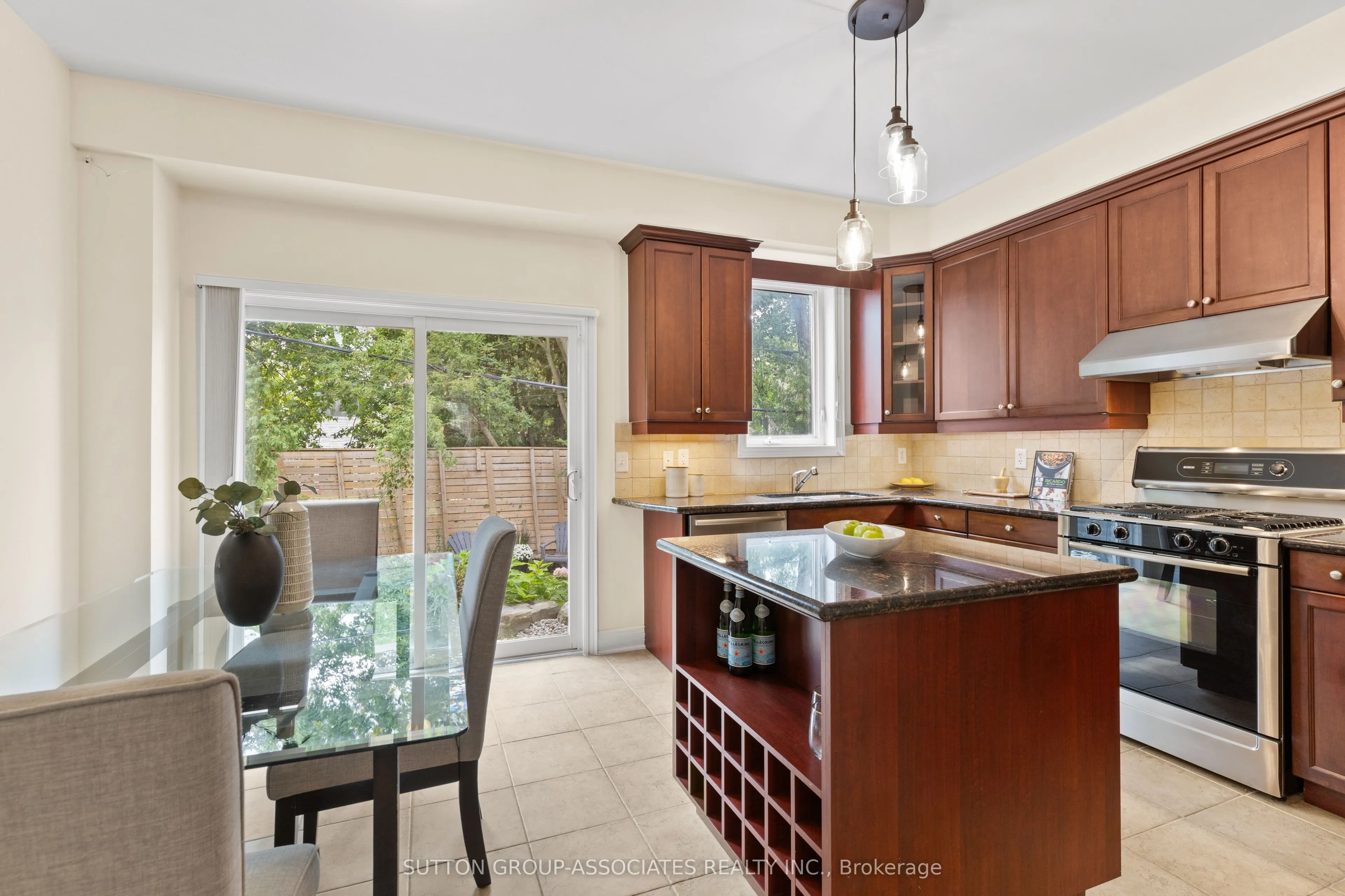 11 Garvin Mews