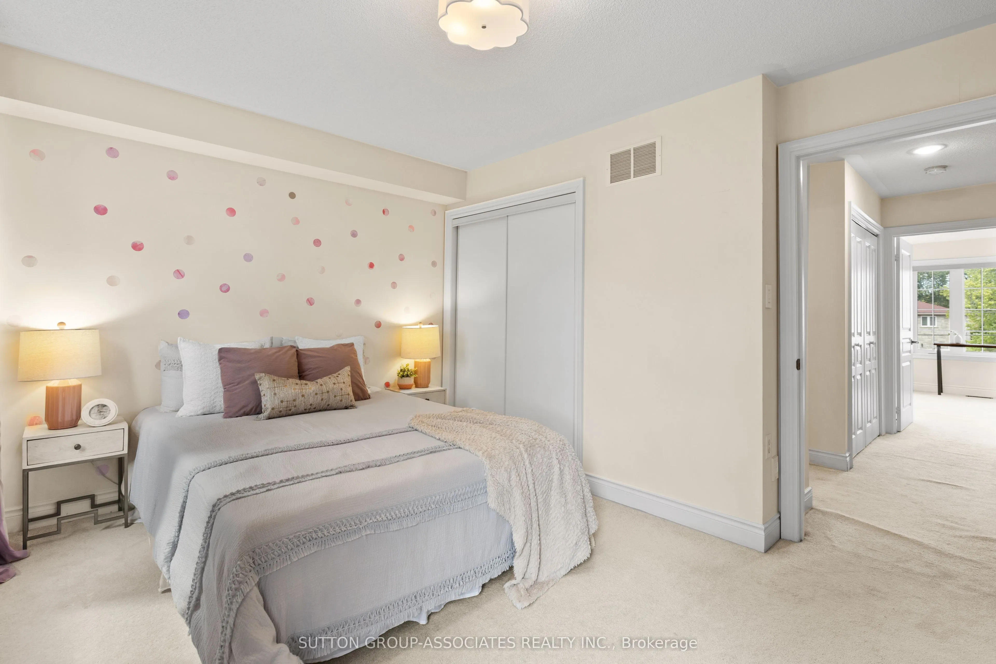 11 Garvin Mews