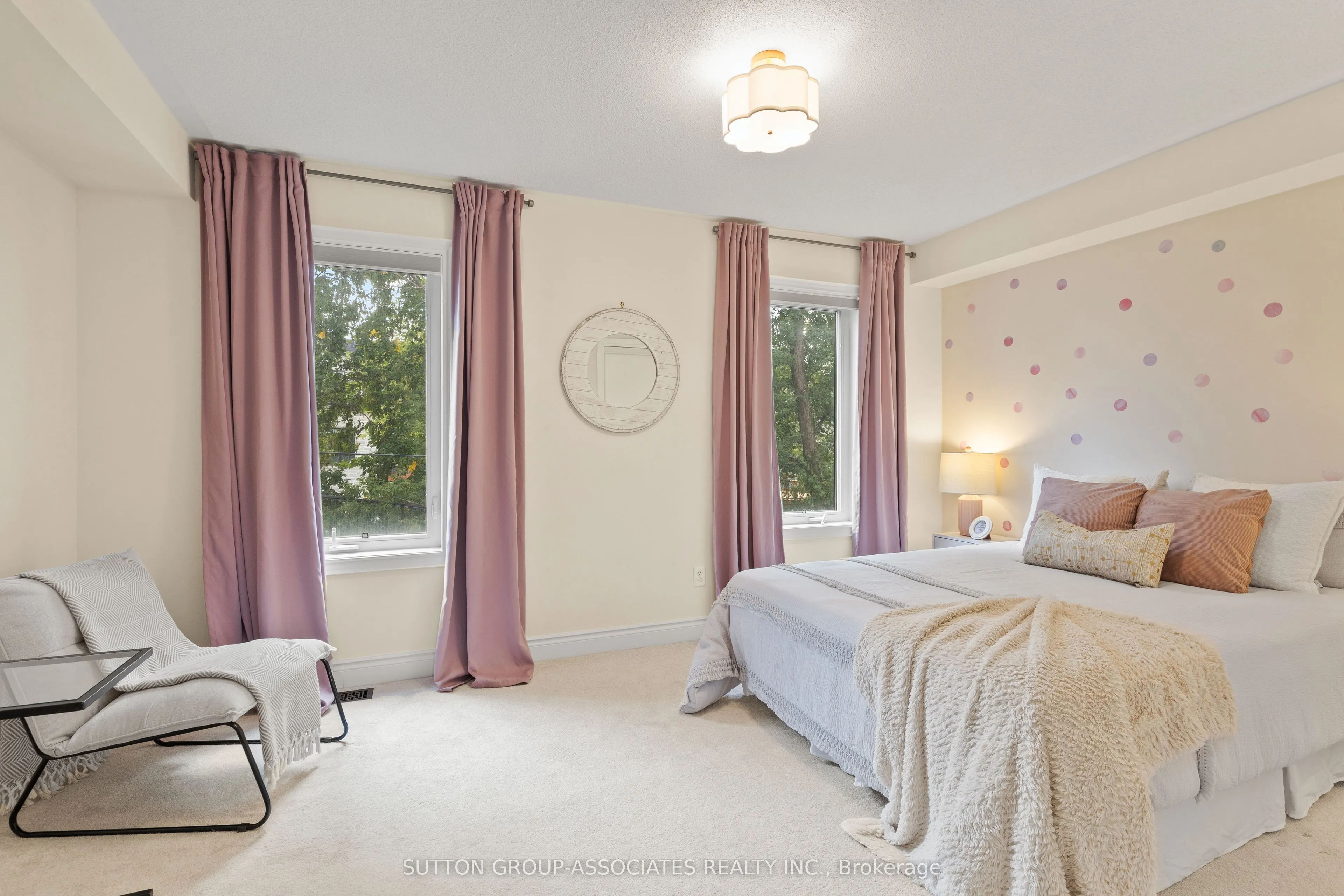 11 Garvin Mews