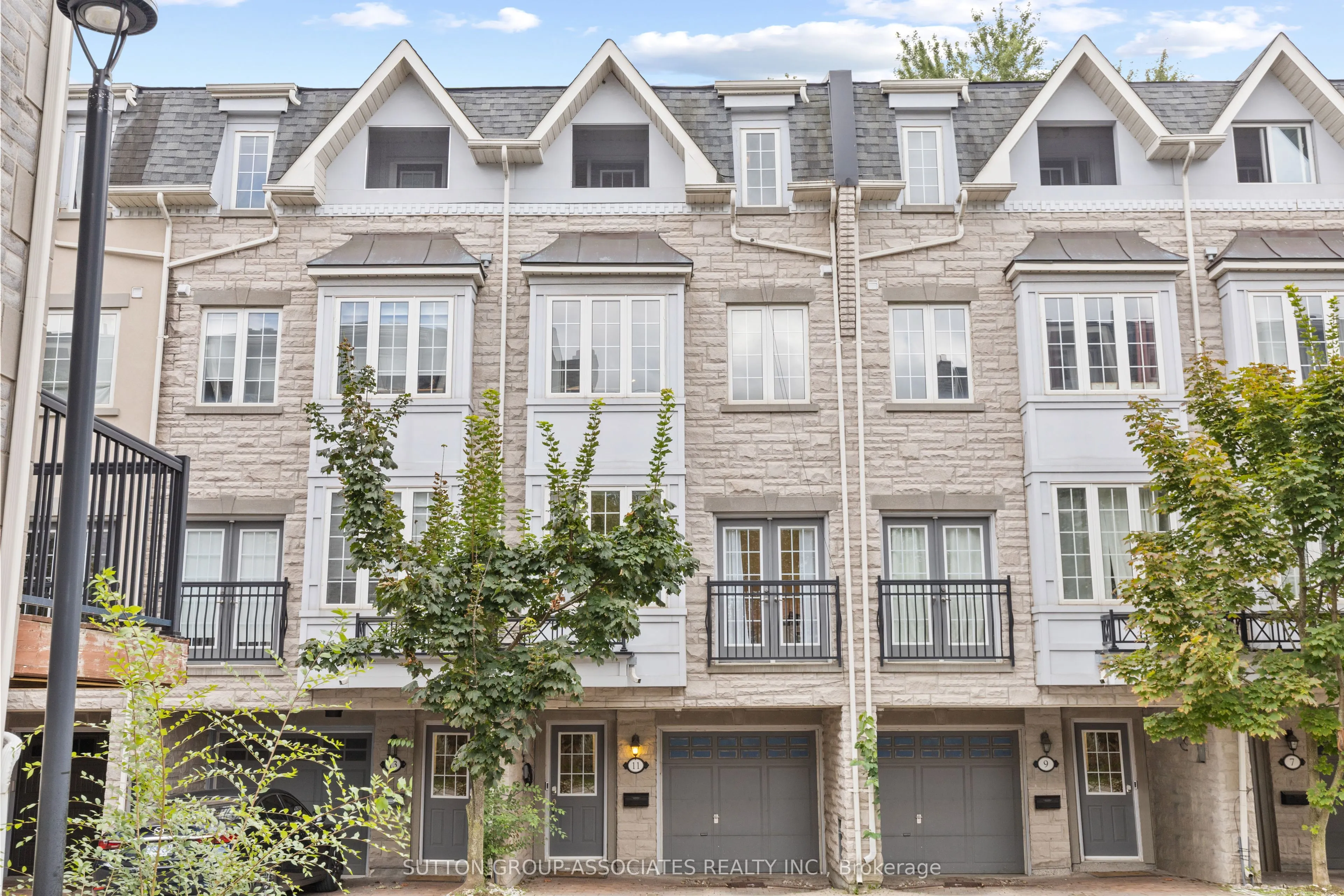 11 Garvin Mews