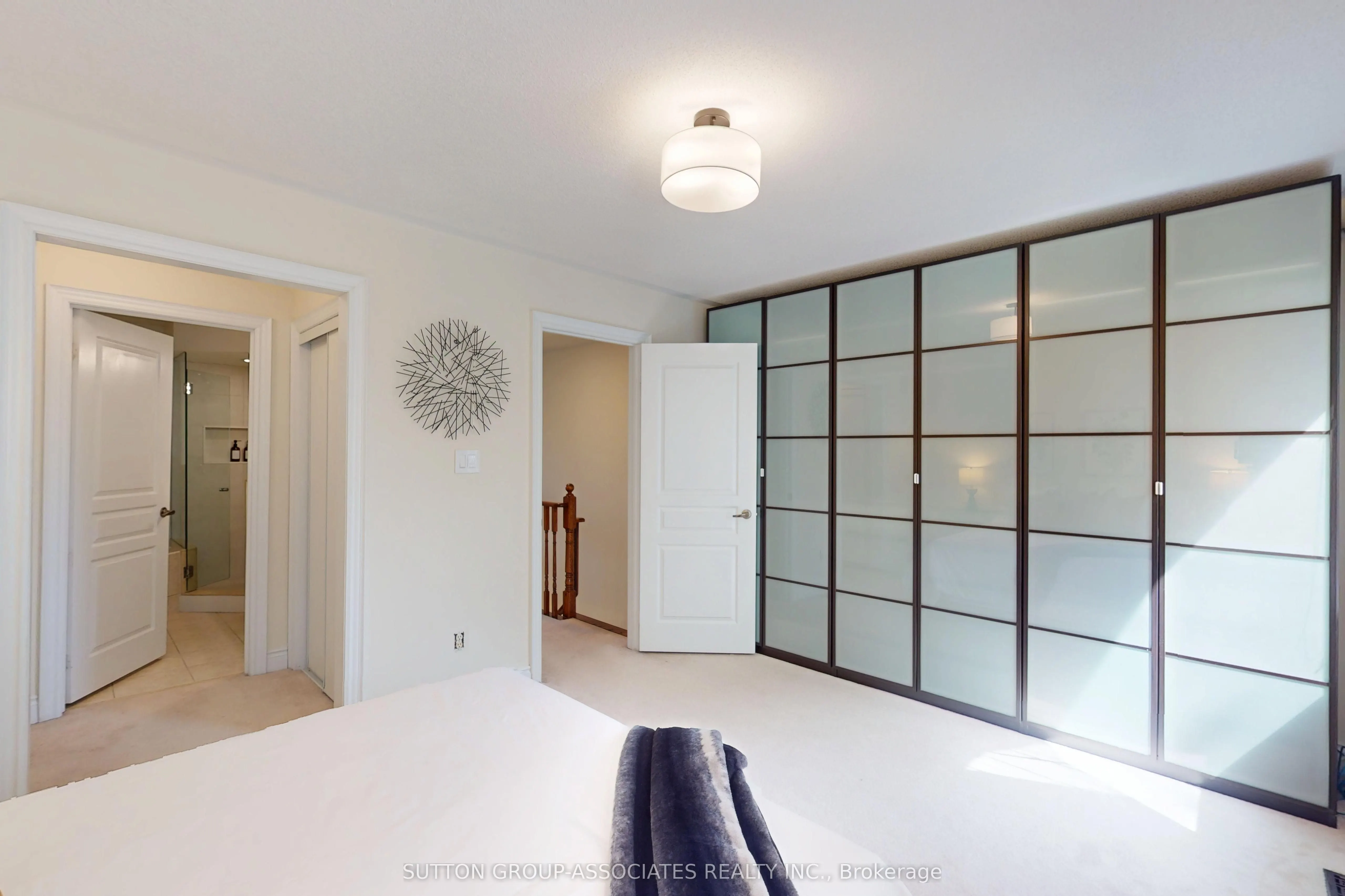 11 Garvin Mews