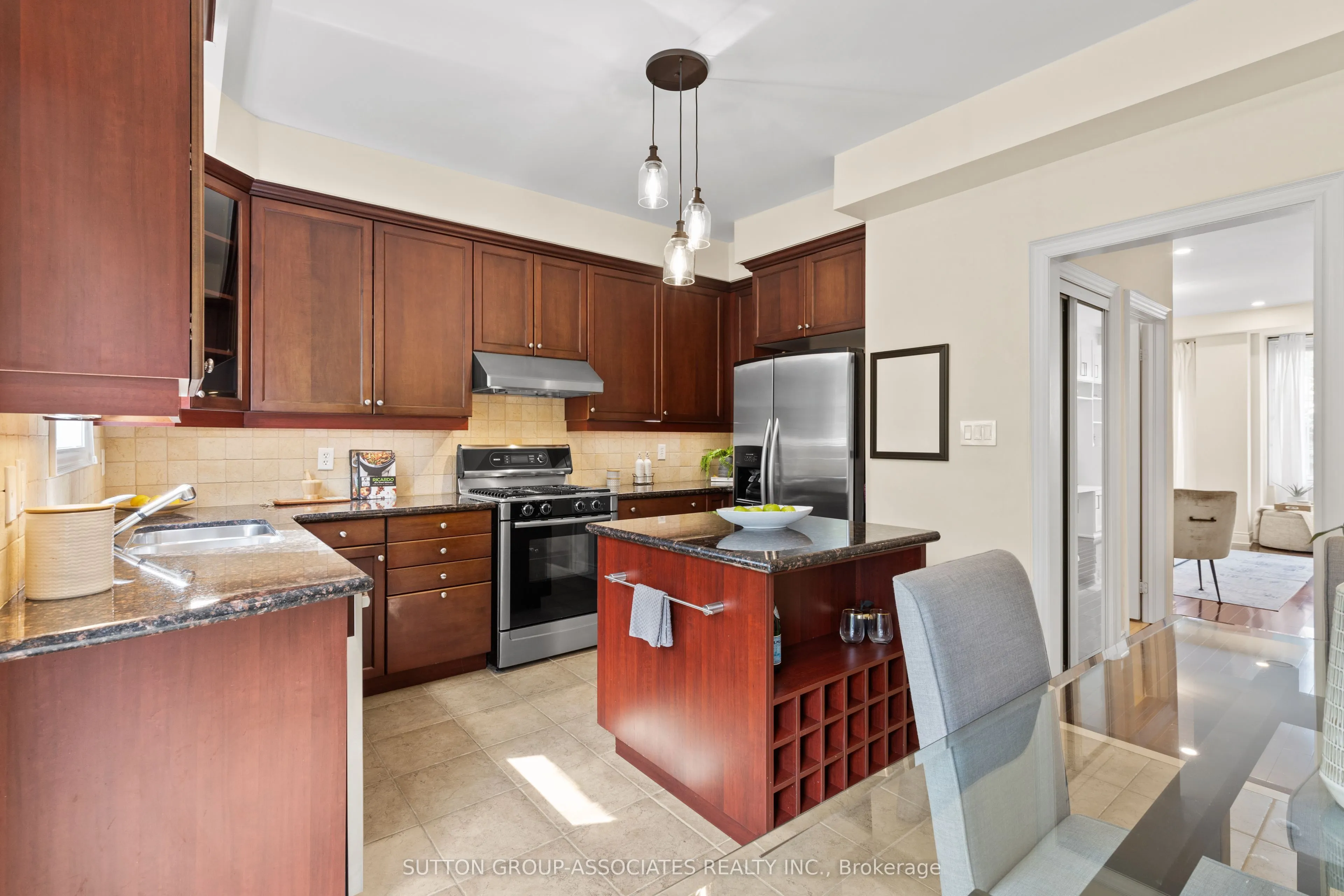 11 Garvin Mews