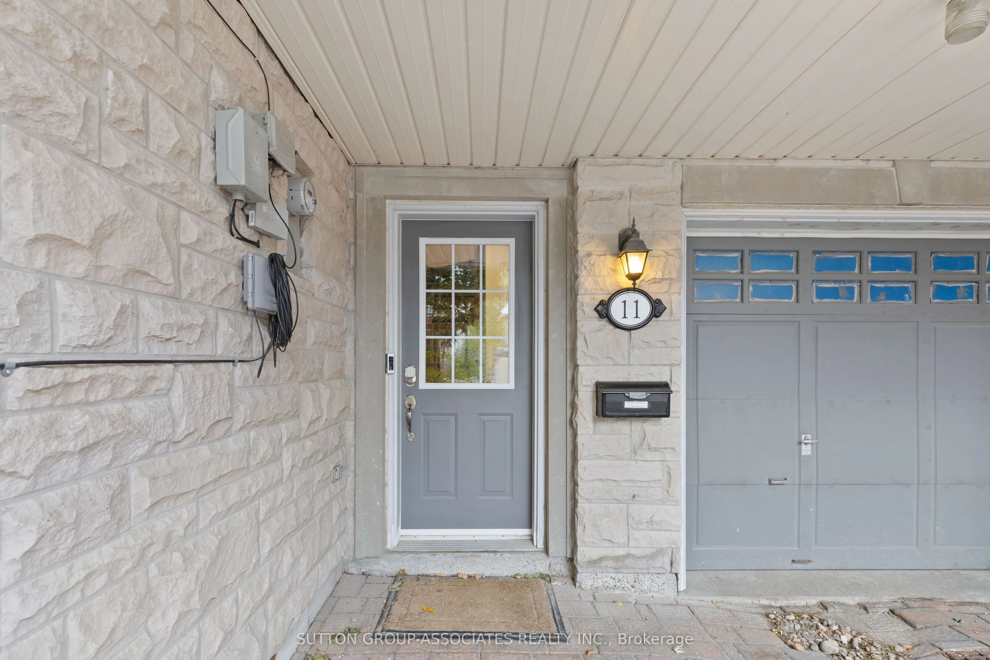 11 Garvin Mews