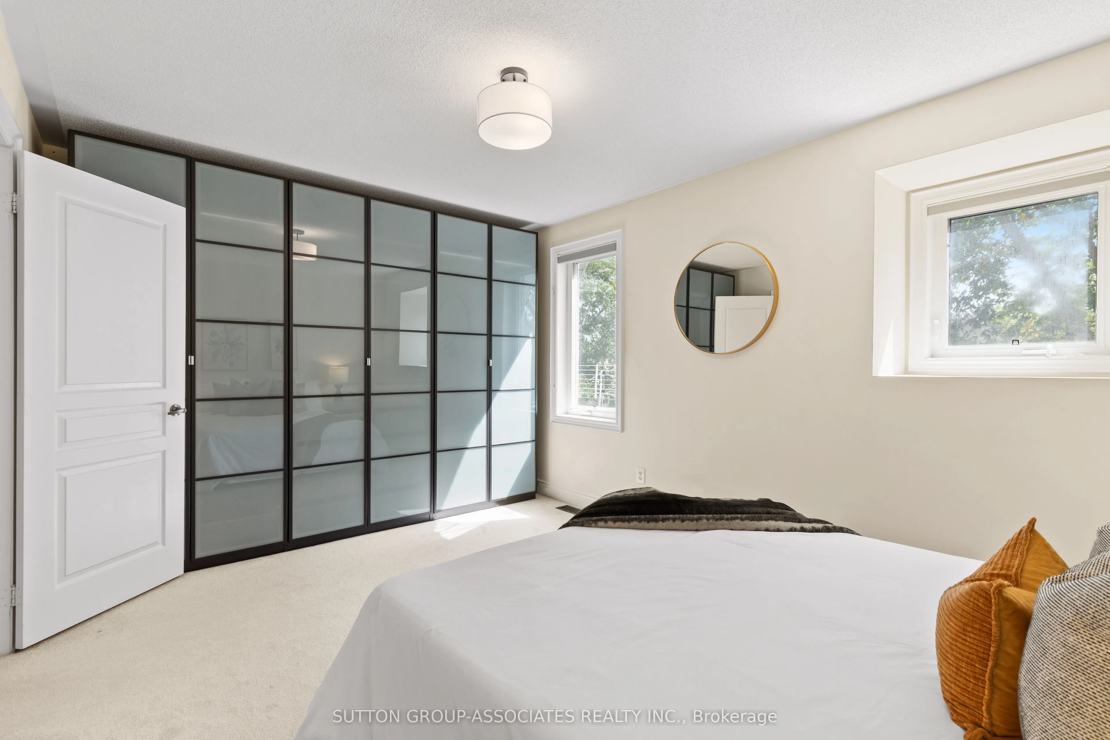 11 Garvin Mews