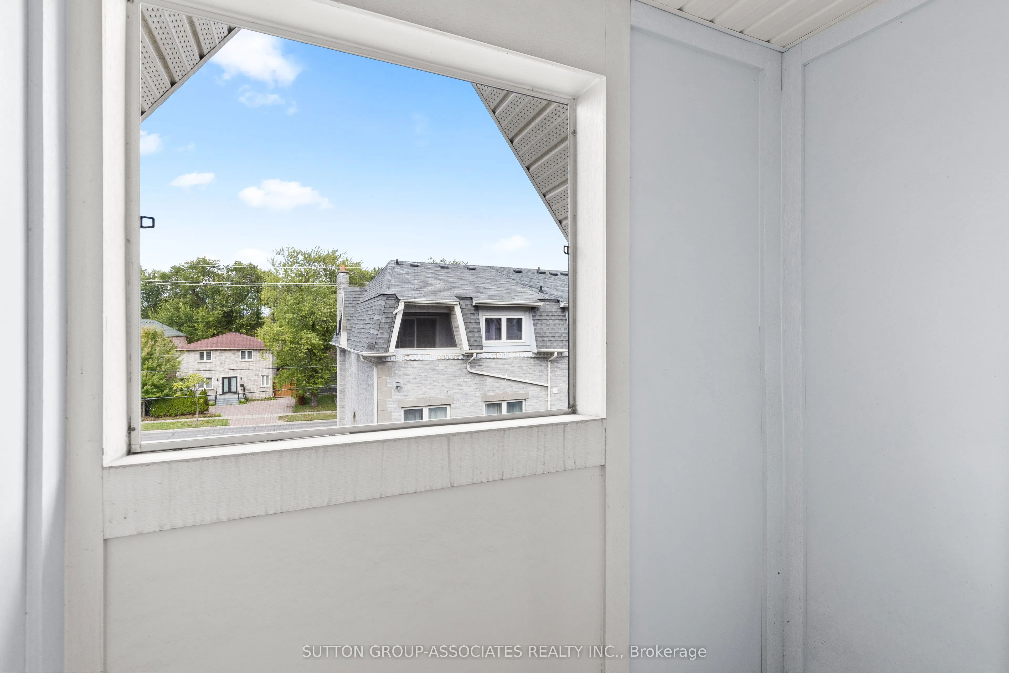 11 Garvin Mews
