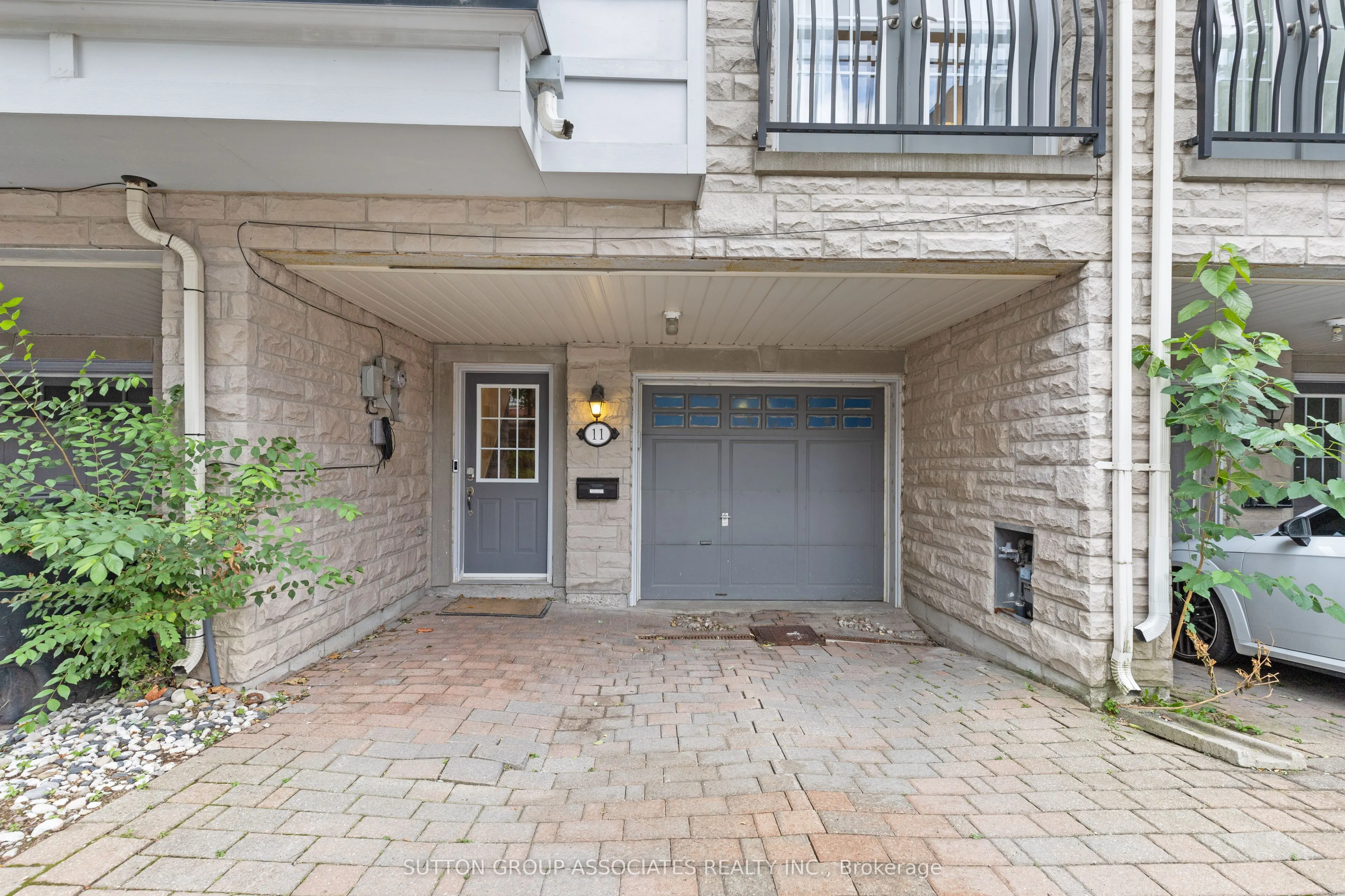 11 Garvin Mews